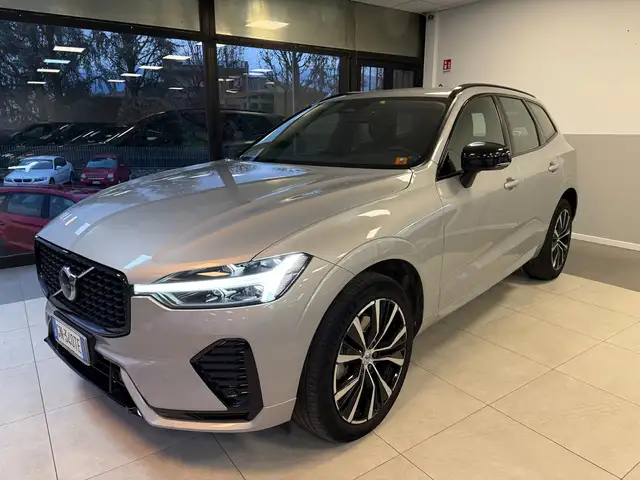 Volvo XC60 2.0 b4 Plus Dark awd auto *NO VINCOLI*