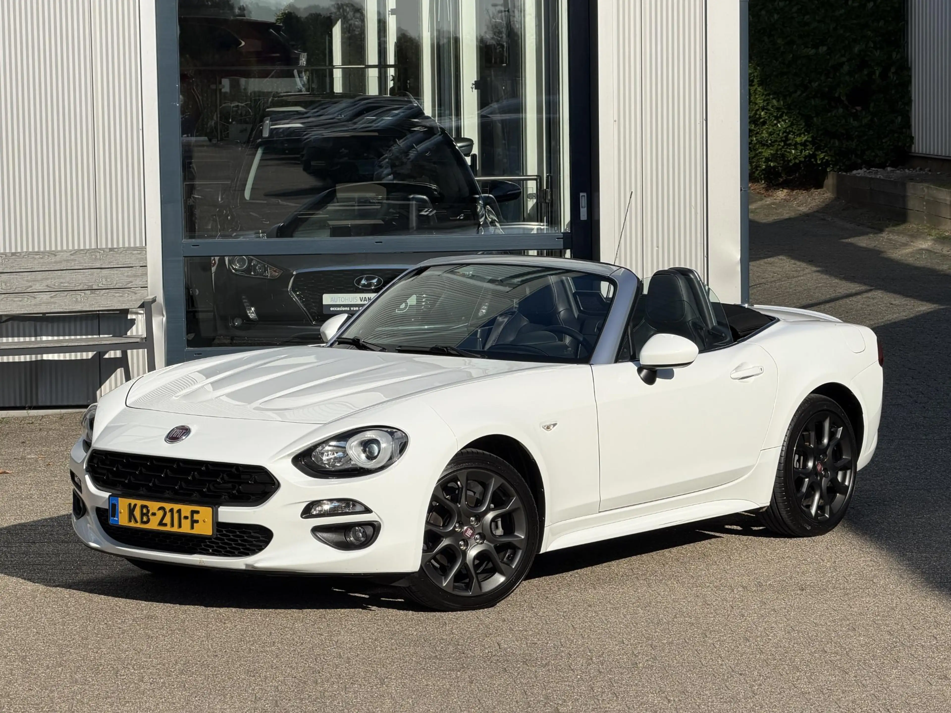 Fiat 124 Spider 1.4 MultiAir Turbo Lusso | NL-Auto/Bi LED/Leder/Cr — photo 14
