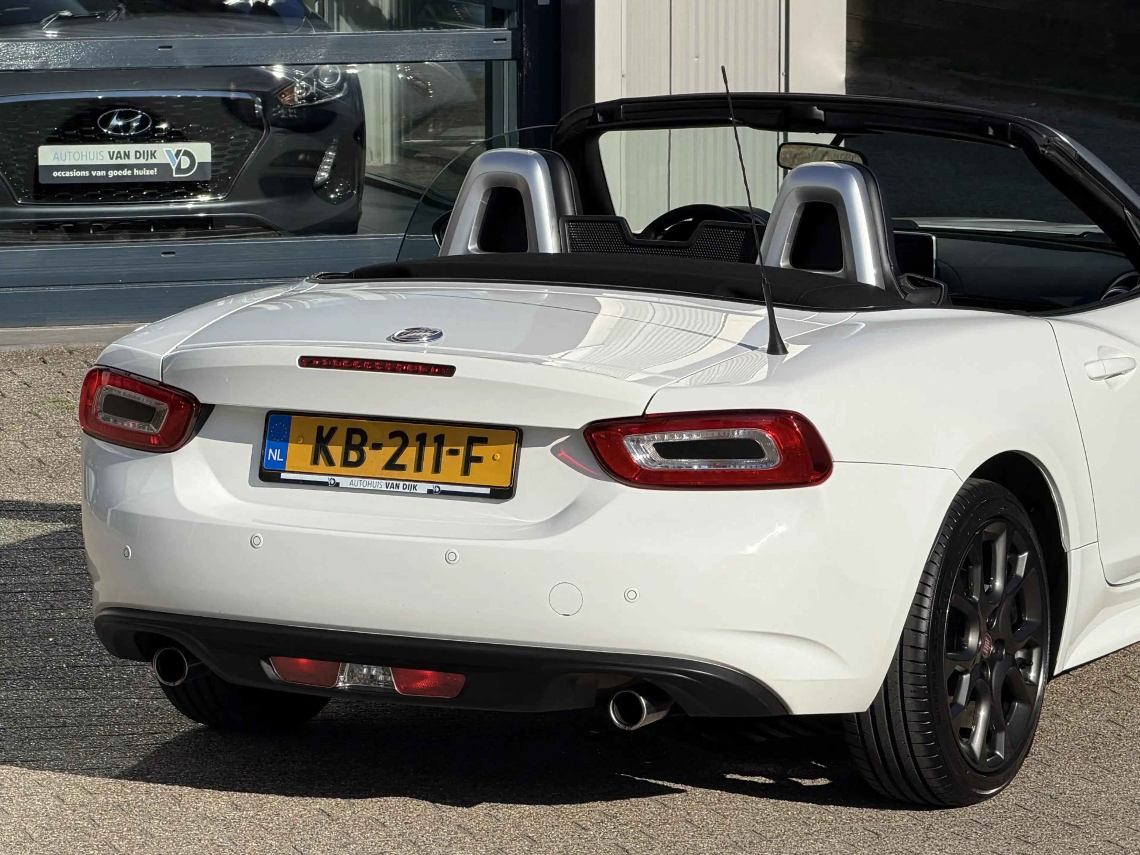 Fiat 124 Spider 1.4 MultiAir Turbo Lusso | NL-Auto/Bi LED/Leder/Cr — photo 33