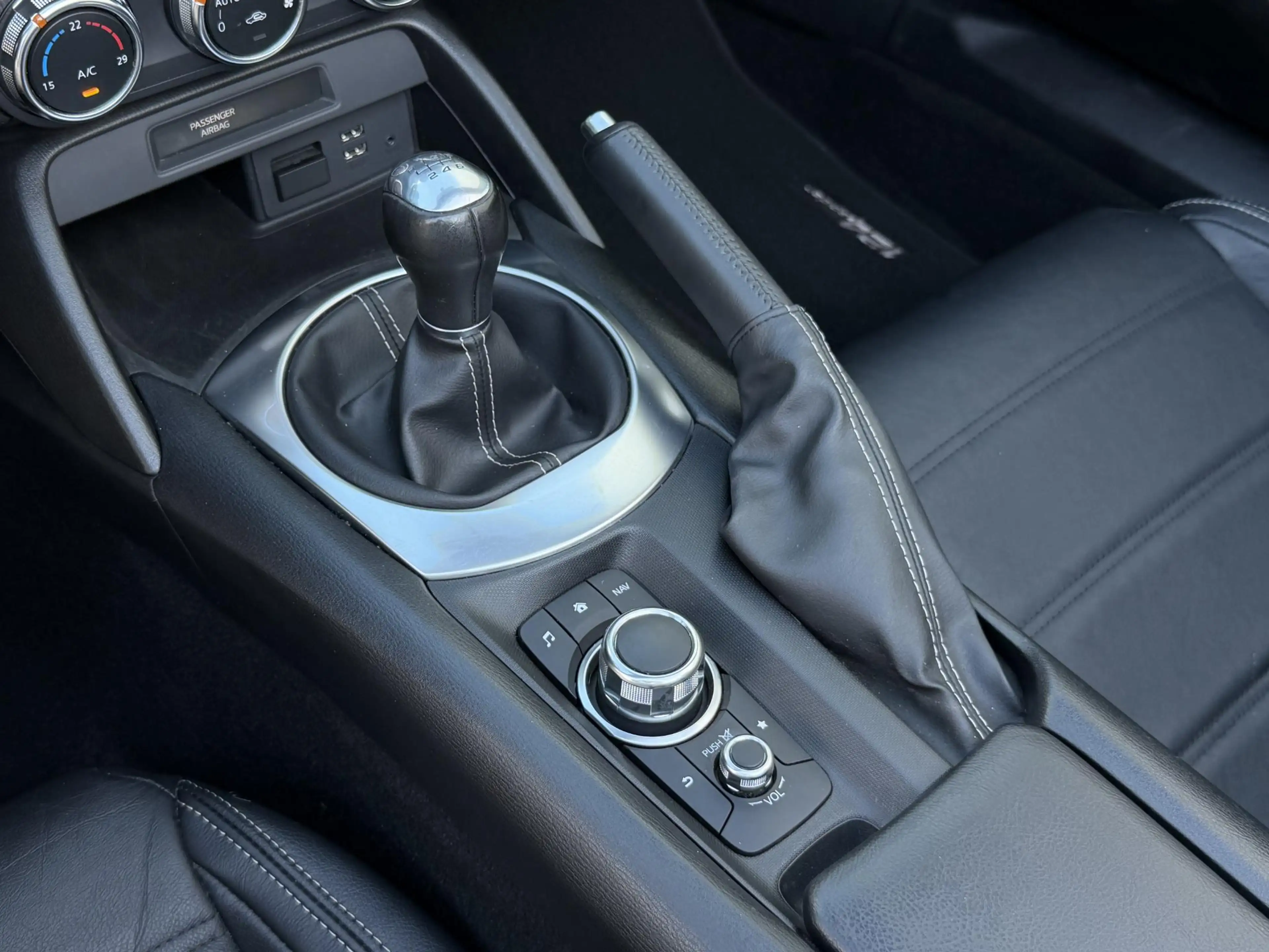 Fiat 124 Spider 1.4 MultiAir Turbo Lusso | NL-Auto/Bi LED/Leder/Cr — photo 42
