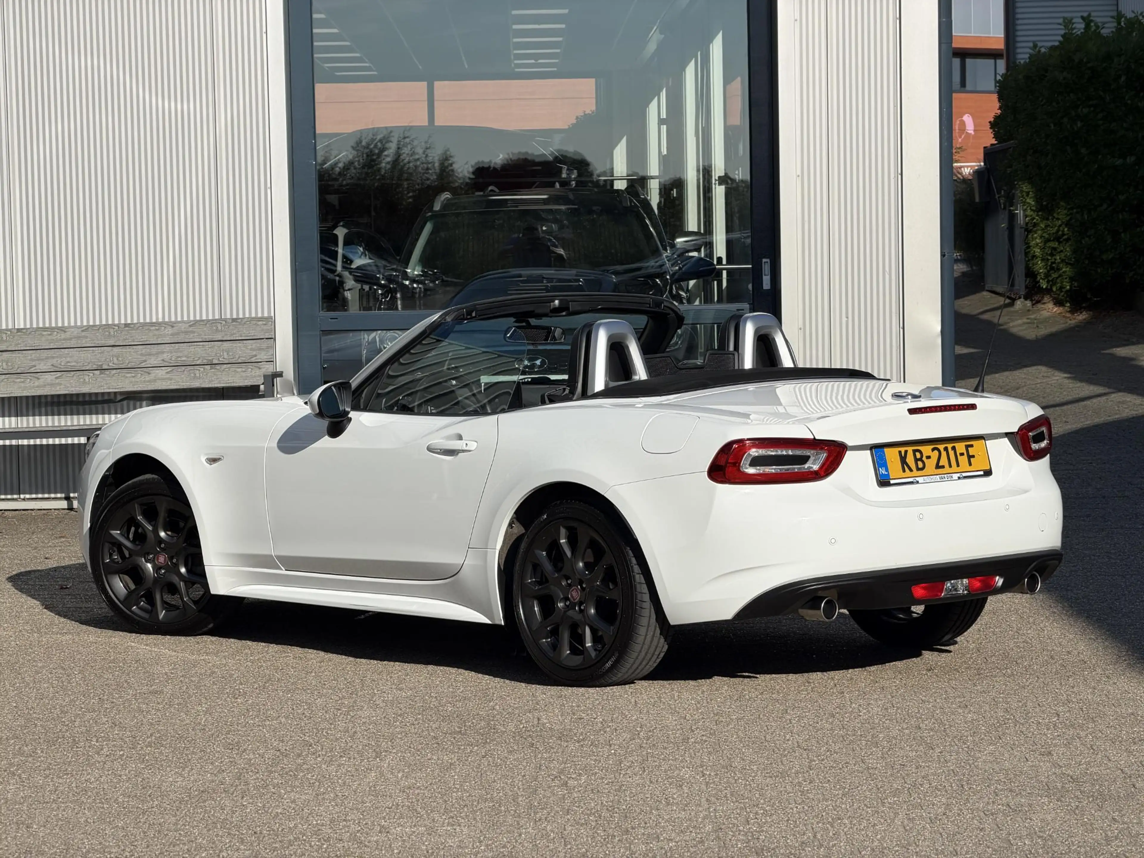 Fiat 124 Spider 1.4 MultiAir Turbo Lusso | NL-Auto/Bi LED/Leder/Cr — photo 43