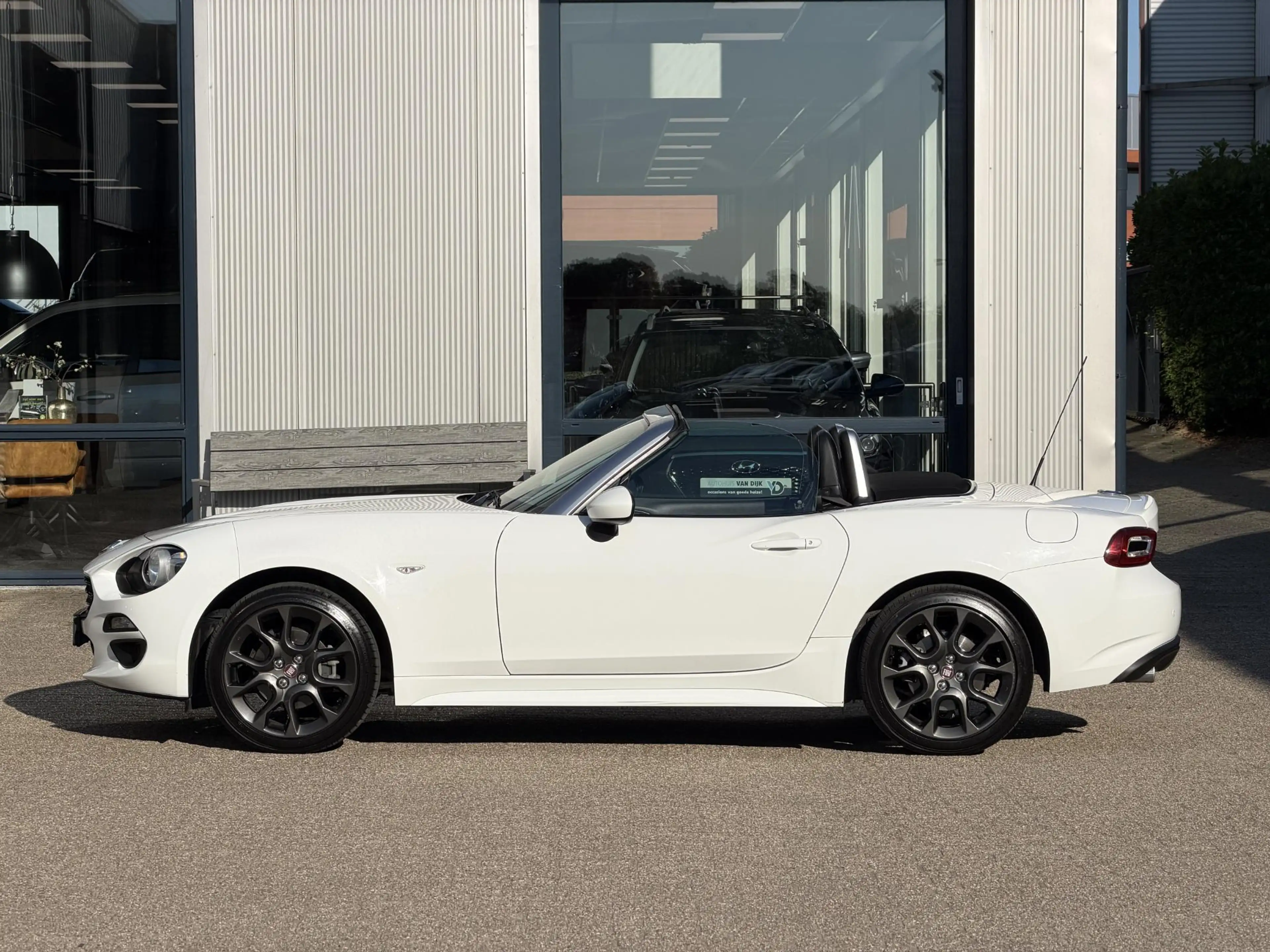 Fiat 124 Spider 1.4 MultiAir Turbo Lusso | NL-Auto/Bi LED/Leder/Cr — photo 45