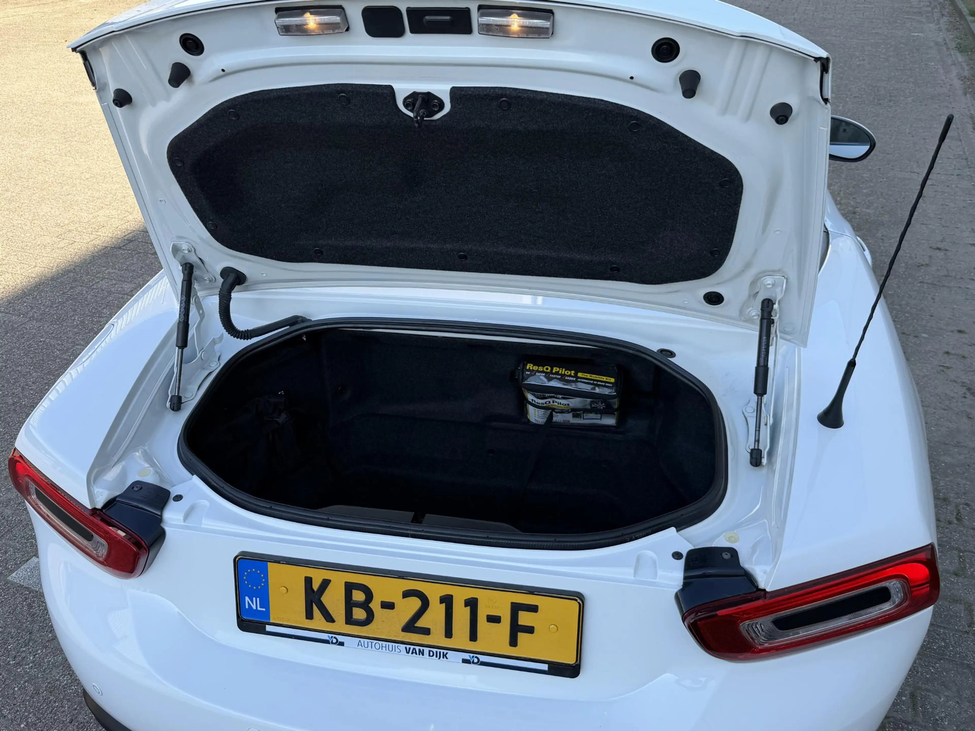 Fiat 124 Spider 1.4 MultiAir Turbo Lusso | NL-Auto/Bi LED/Leder/Cr — photo 39