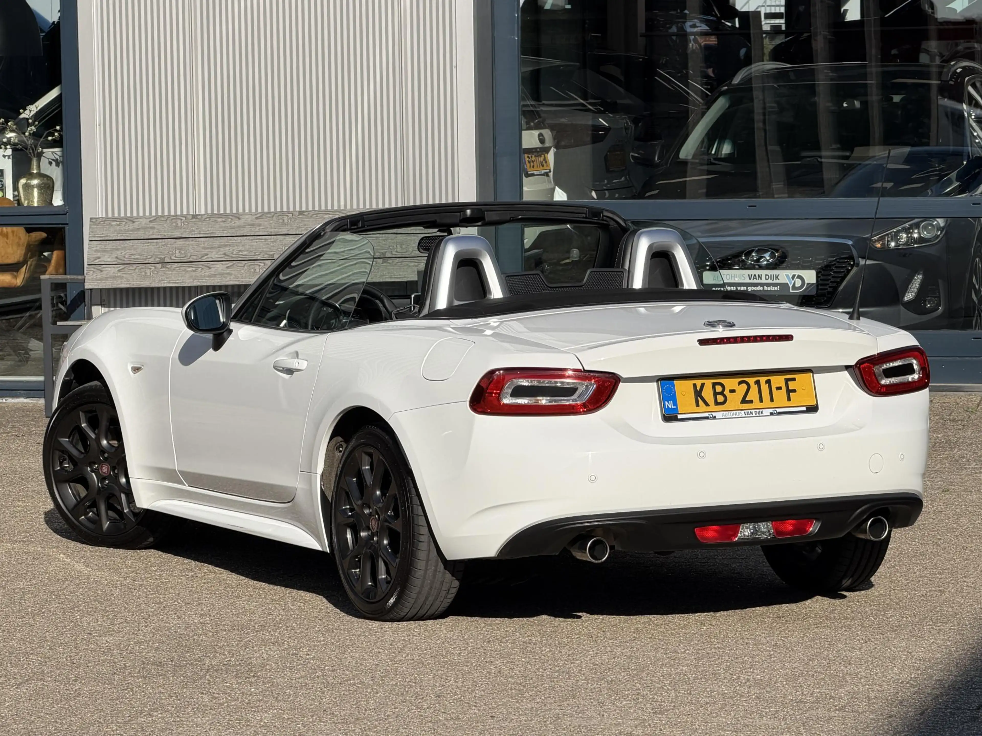 Fiat 124 Spider 1.4 MultiAir Turbo Lusso | NL-Auto/Bi LED/Leder/Cr — photo 44