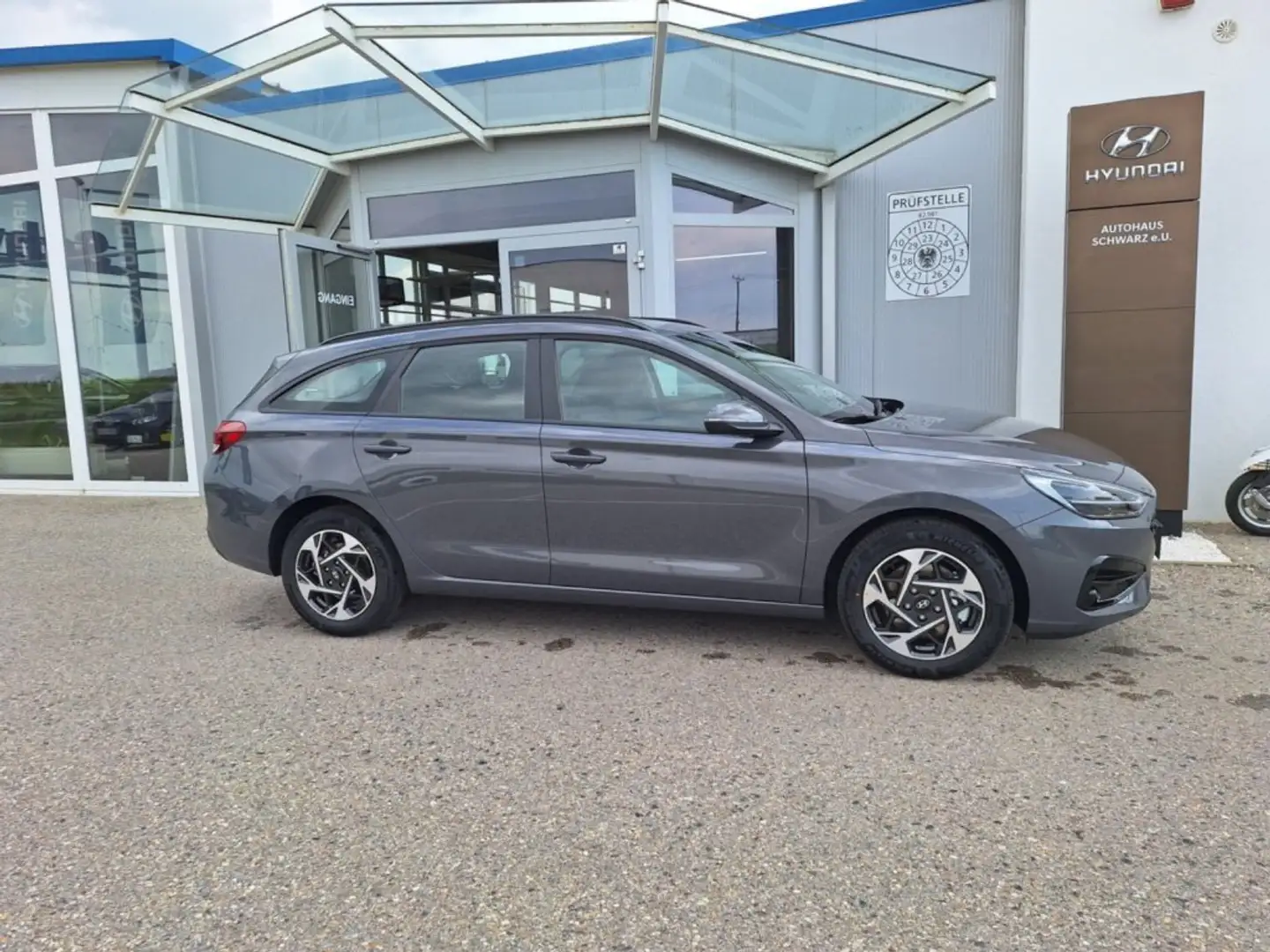 Hyundai i30 Kombi - PD GO 1.0 TGDI c5kg2 Grau - 2