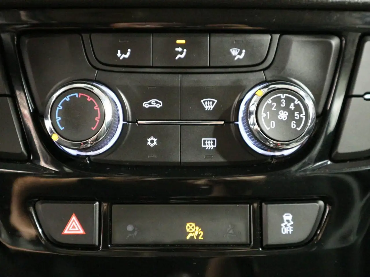 Buick Encore photo Buick Encore