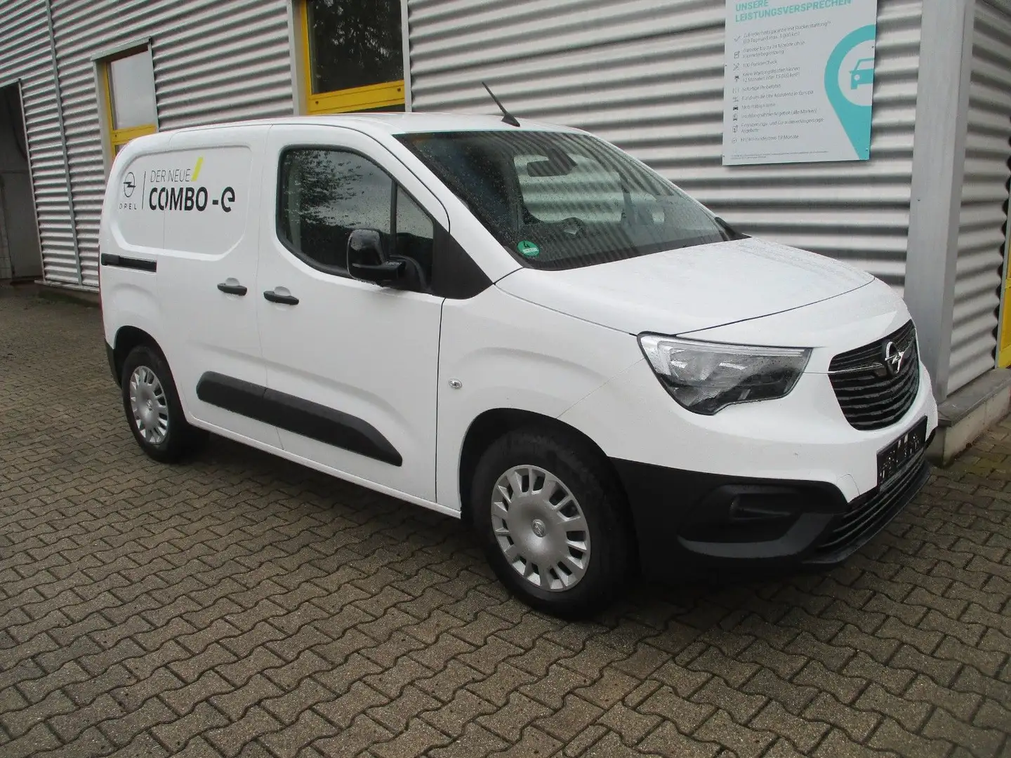 Opel Combo E Cargo - e Edition Weiß - 2