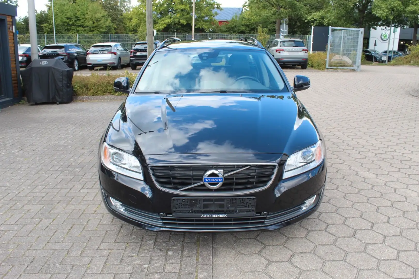 Volvo V70 2.0 D3 Automatik Black Edition Schwarz - 2