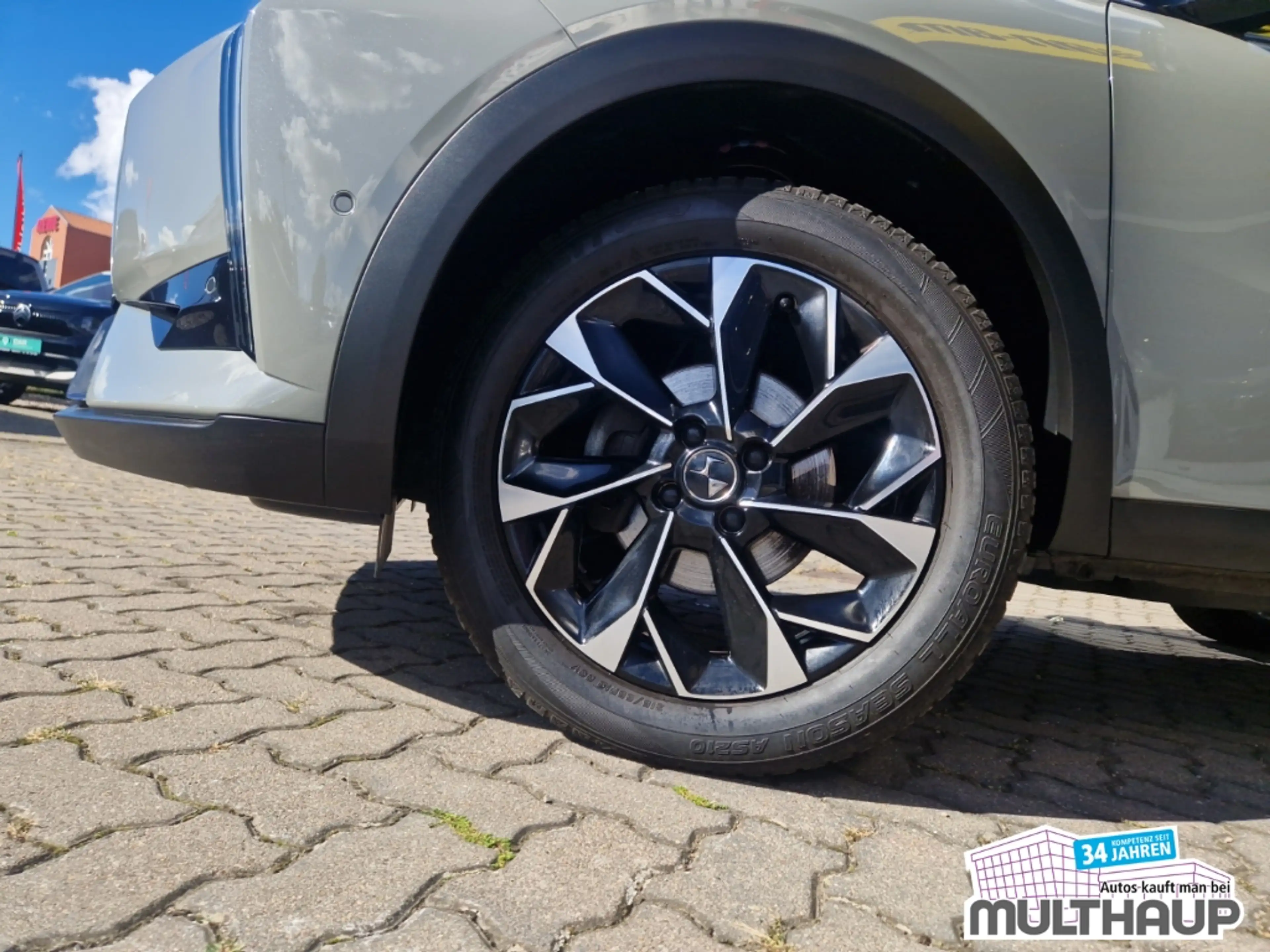 DS Automobiles DS 3 DS Opera PureTech 130 EAT8 Leder SHZ Massagesitze — photo 2