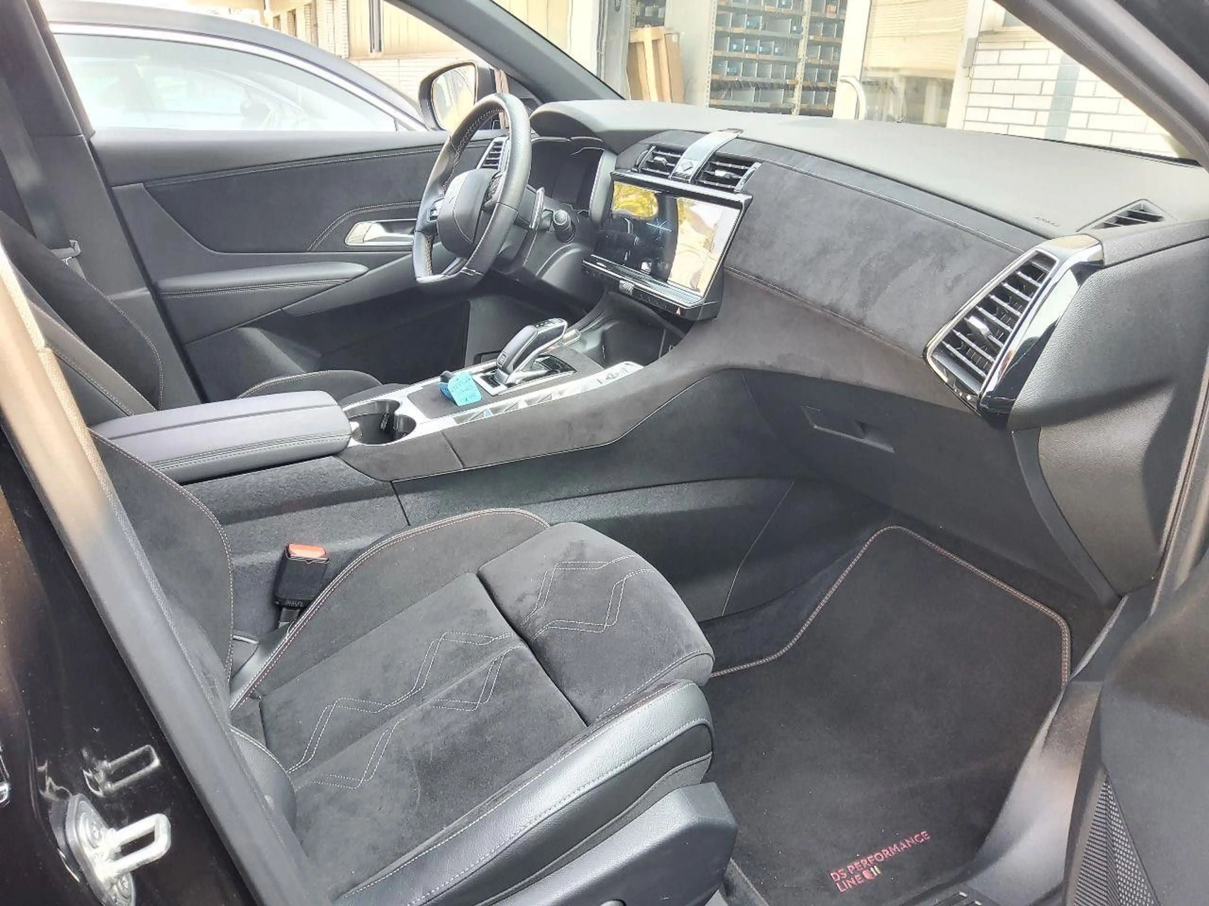 DS Automobiles DS 7 Crossback 1.5 HDI PERFORMANCE NAVI/LED/SHZ — photo 3