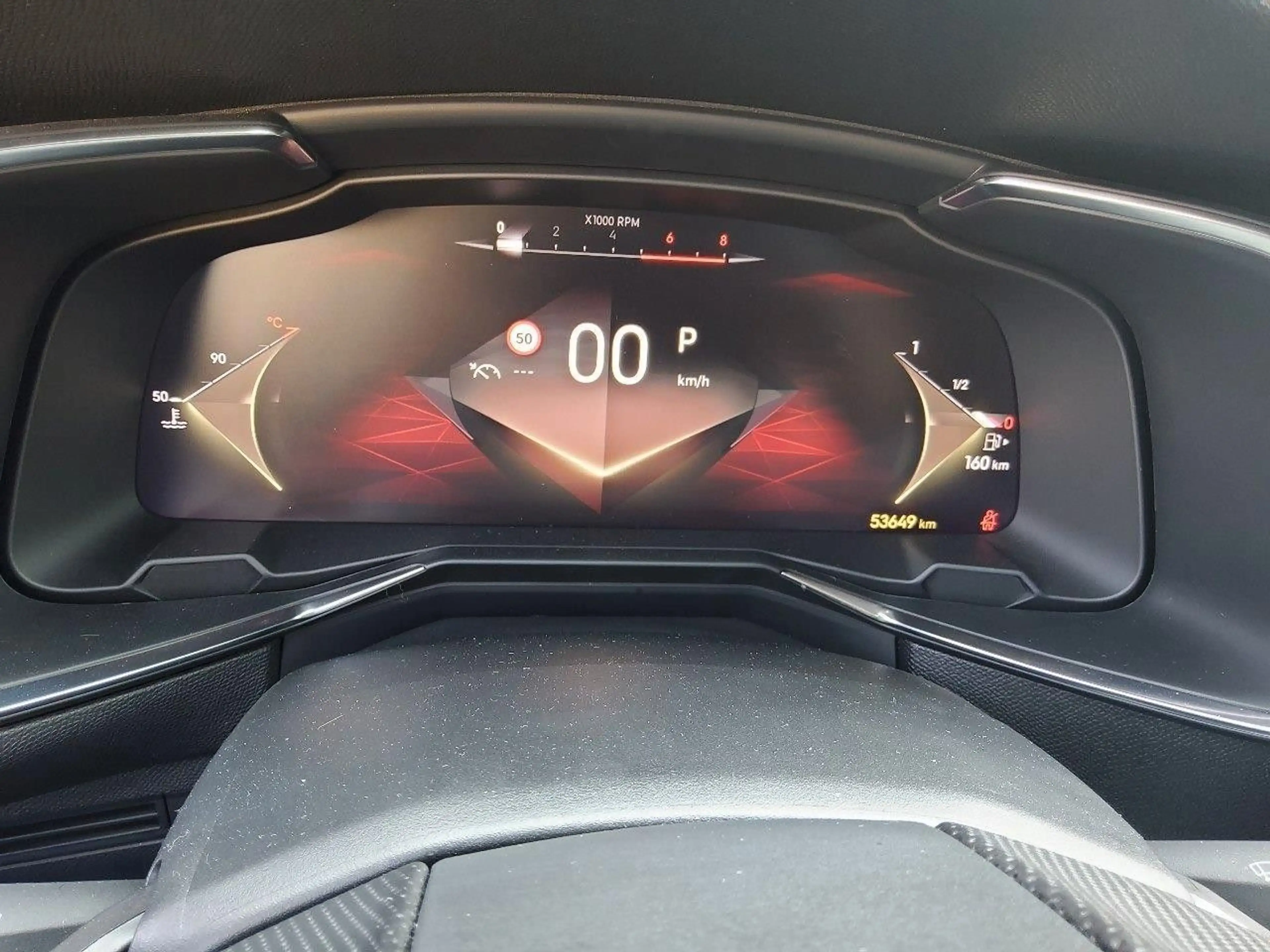 DS Automobiles DS 7 Crossback 1.5 HDI PERFORMANCE NAVI/LED/SHZ — photo 4