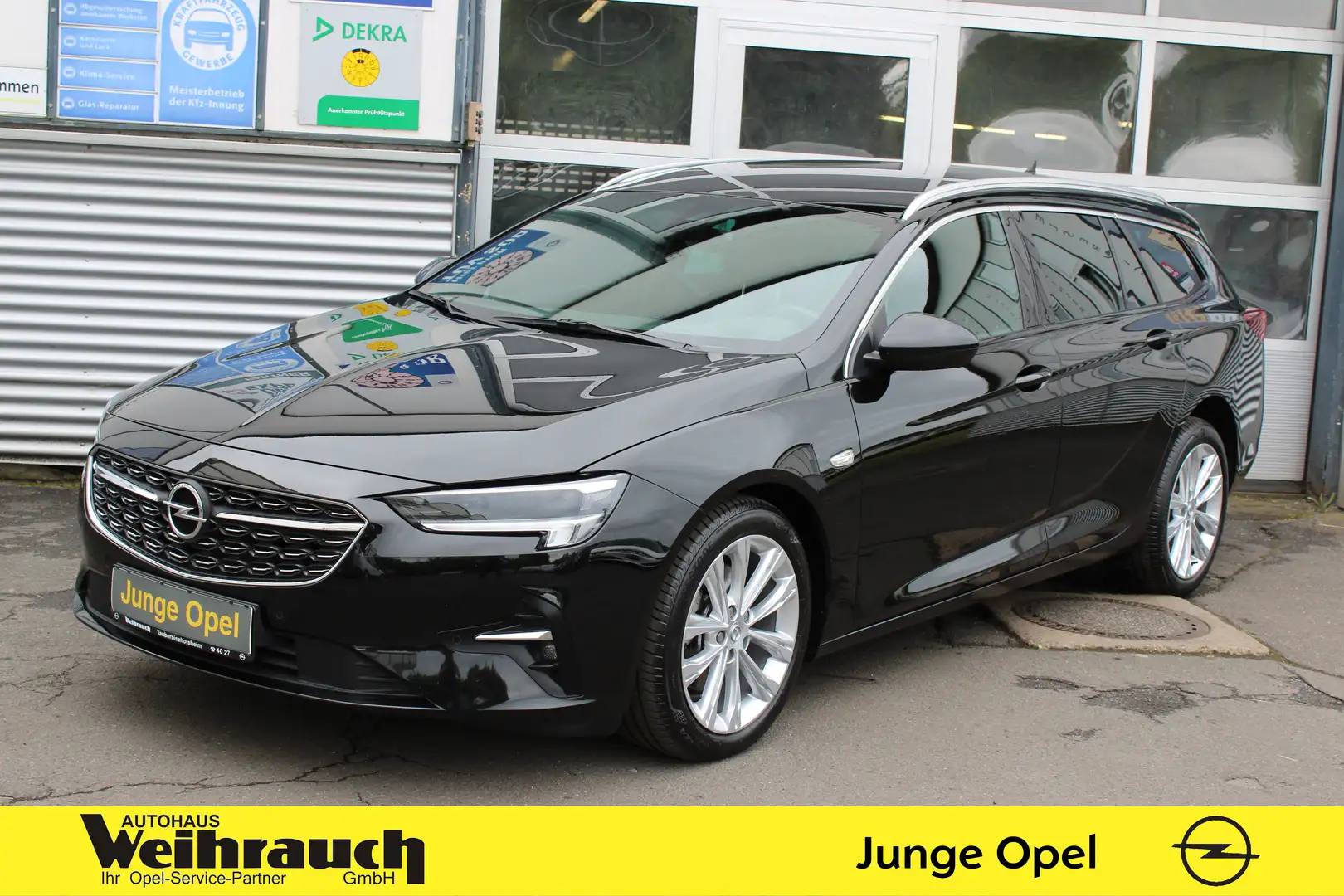 Opel Insignia ST 2.0 Diesel AT8 Business+AHK+FlexRide Schwarz - 1