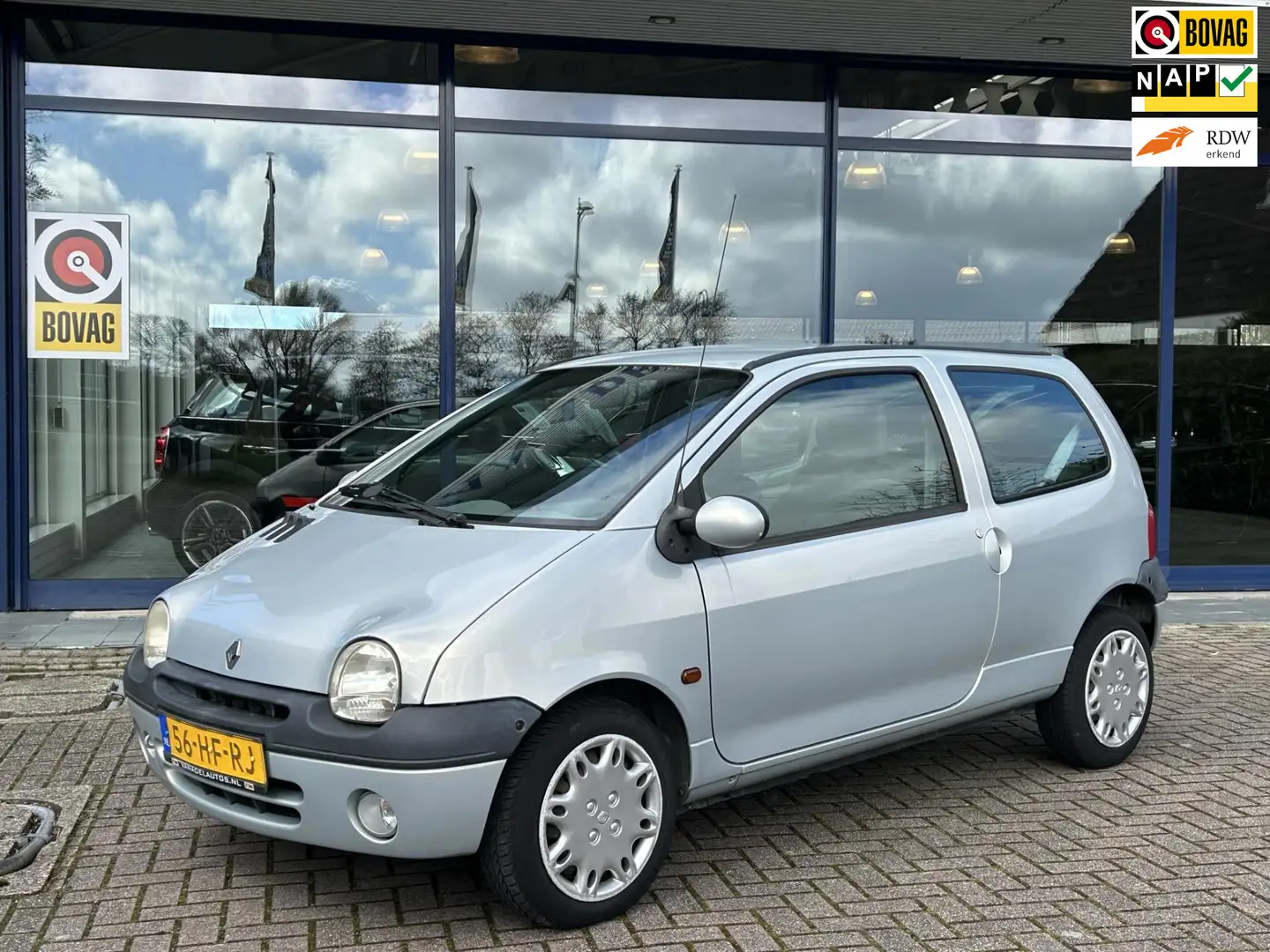 Renault Twingo 1.2 Epicéa Elek.Pakket Radio-CD Stuurbekrachtiging Šedá - 1