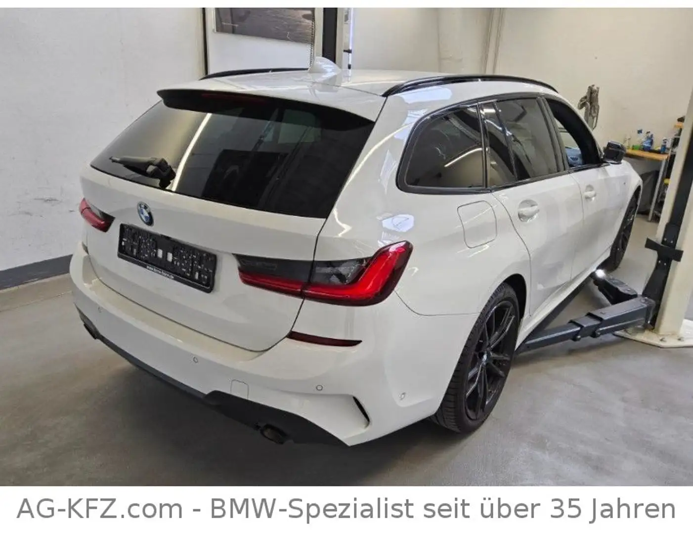 BMW 318 d M Sport/360CAM/H-Kardon/SPUR/ACC/WiFi/TOP Wit - 2