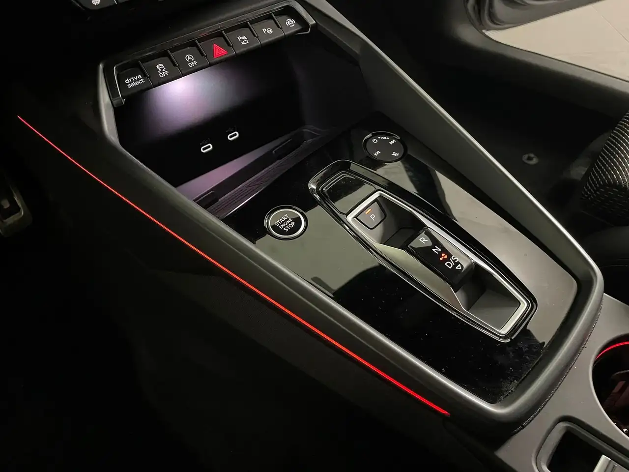Audi A3 A3 Sedan 35 TDI S tronic S line edition 8