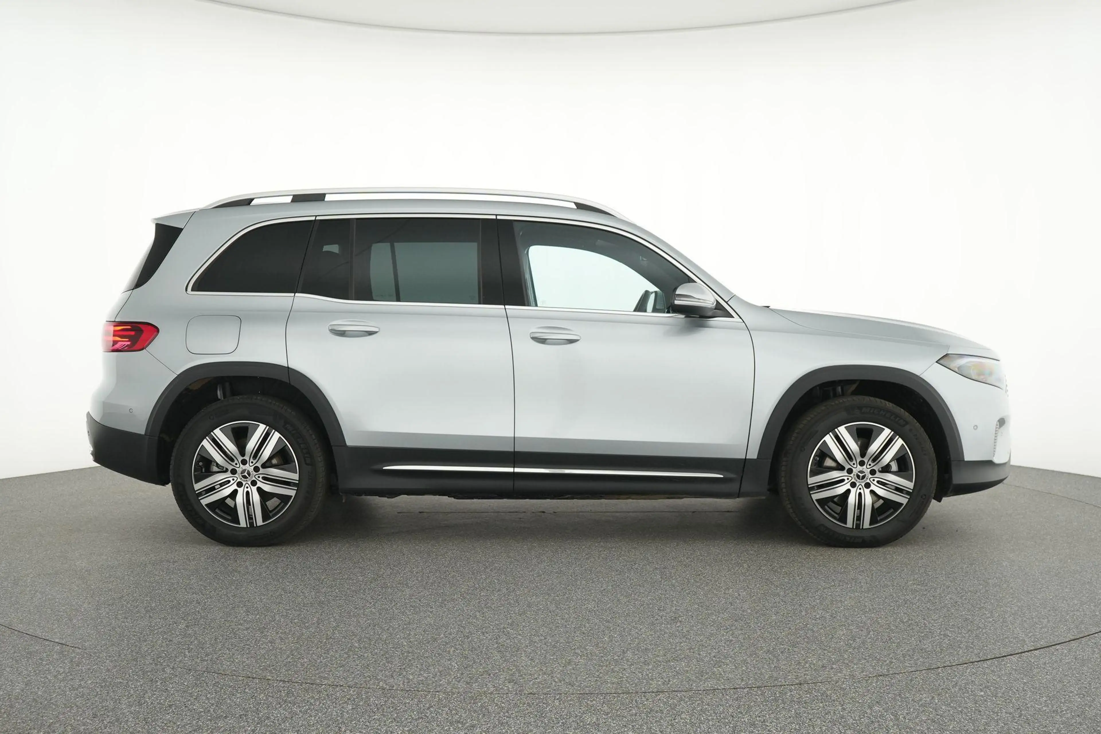 Mercedes-Benz EQB 250 250+ Business Line 7 Places — photo 8