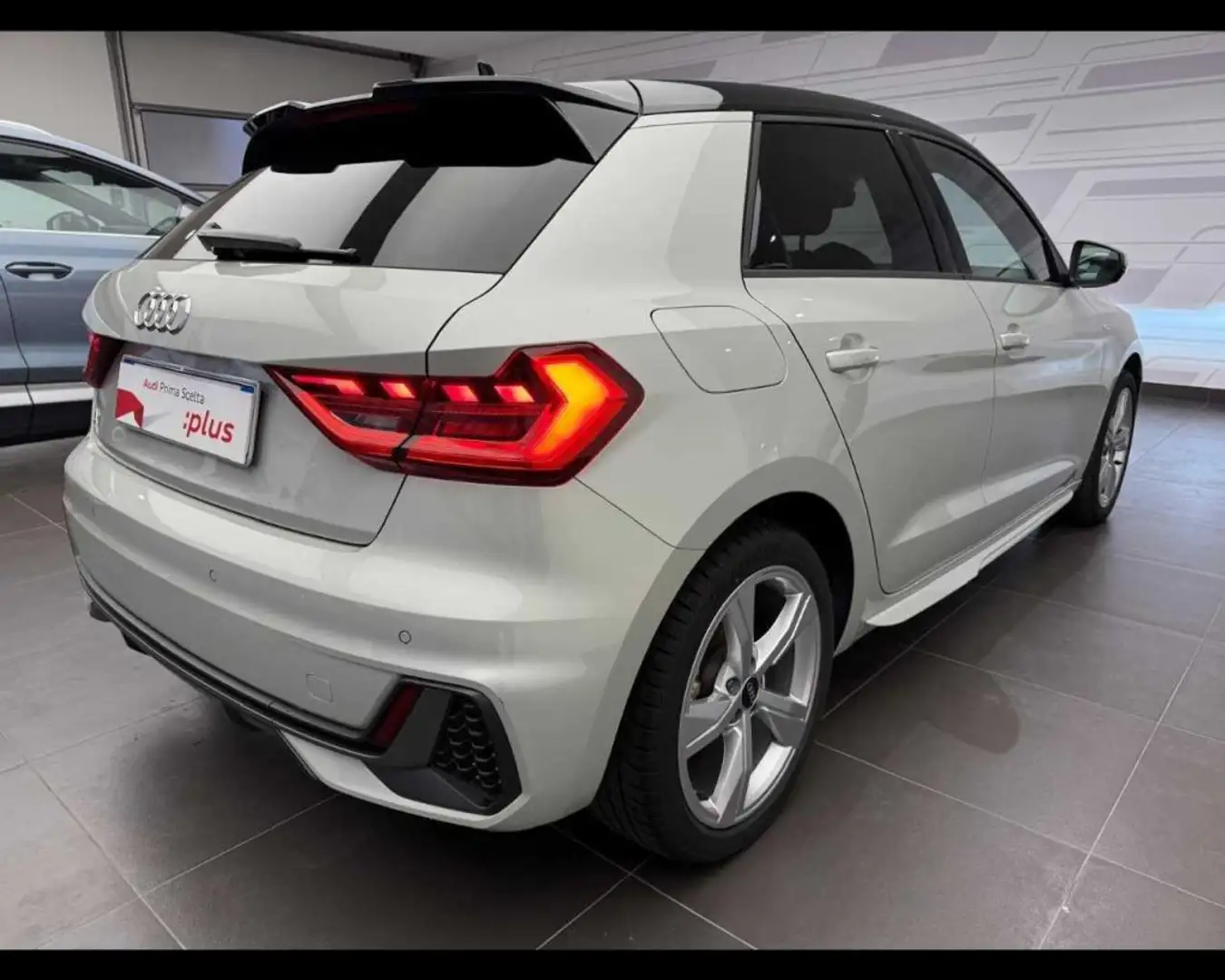Audi A1 SPB 35 TFSI S tronic S line edition Argent - 2