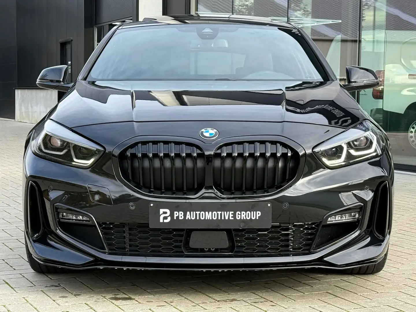 BMW 118 M-Pano-Stuurverwarming-Cockpit Prof-Led-Zetelverw- Zwart - 2