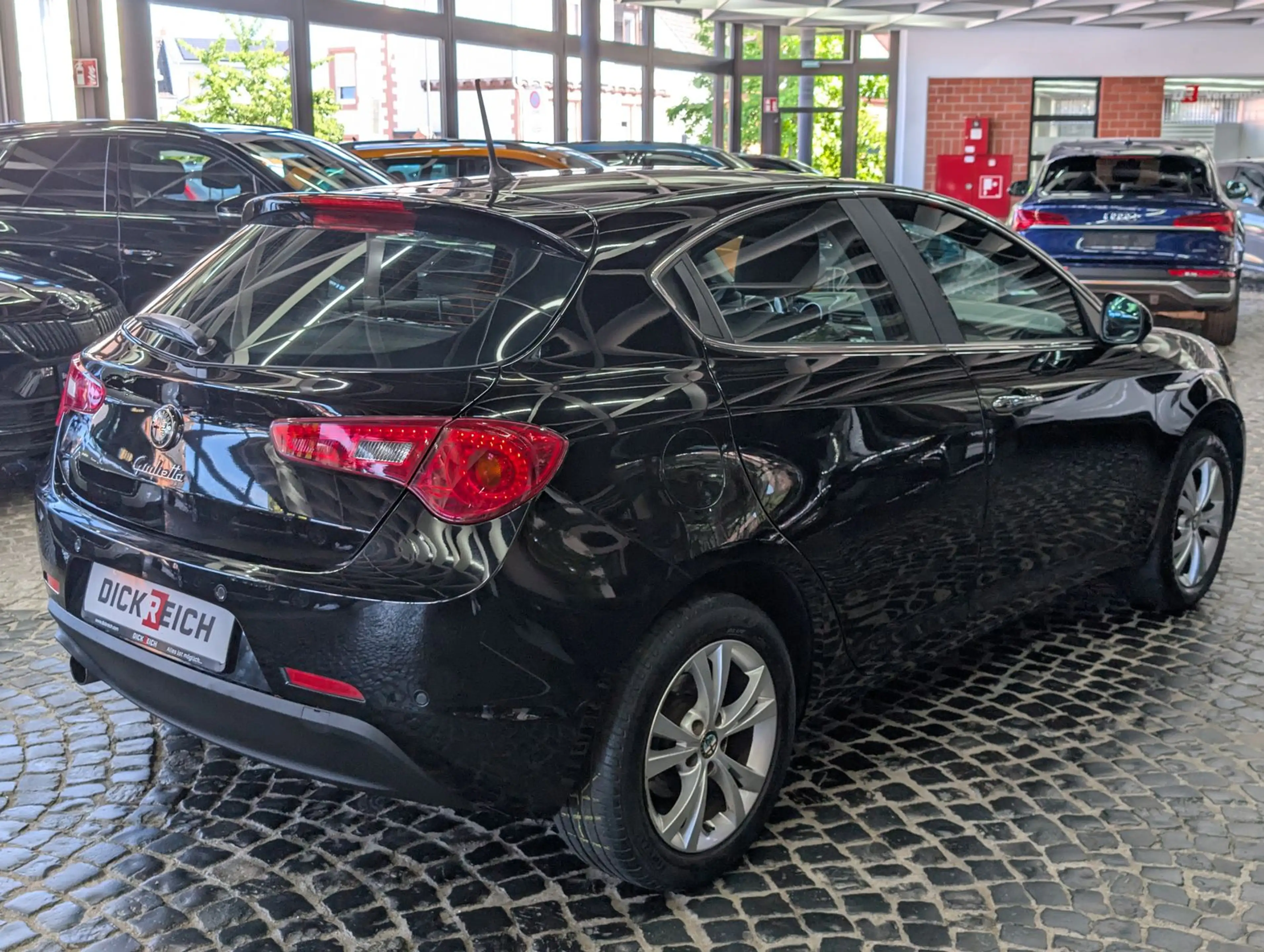 Alfa Romeo Giulietta Turismo 1.4 Turbo XENON TEMP MFL ALU — photo 7