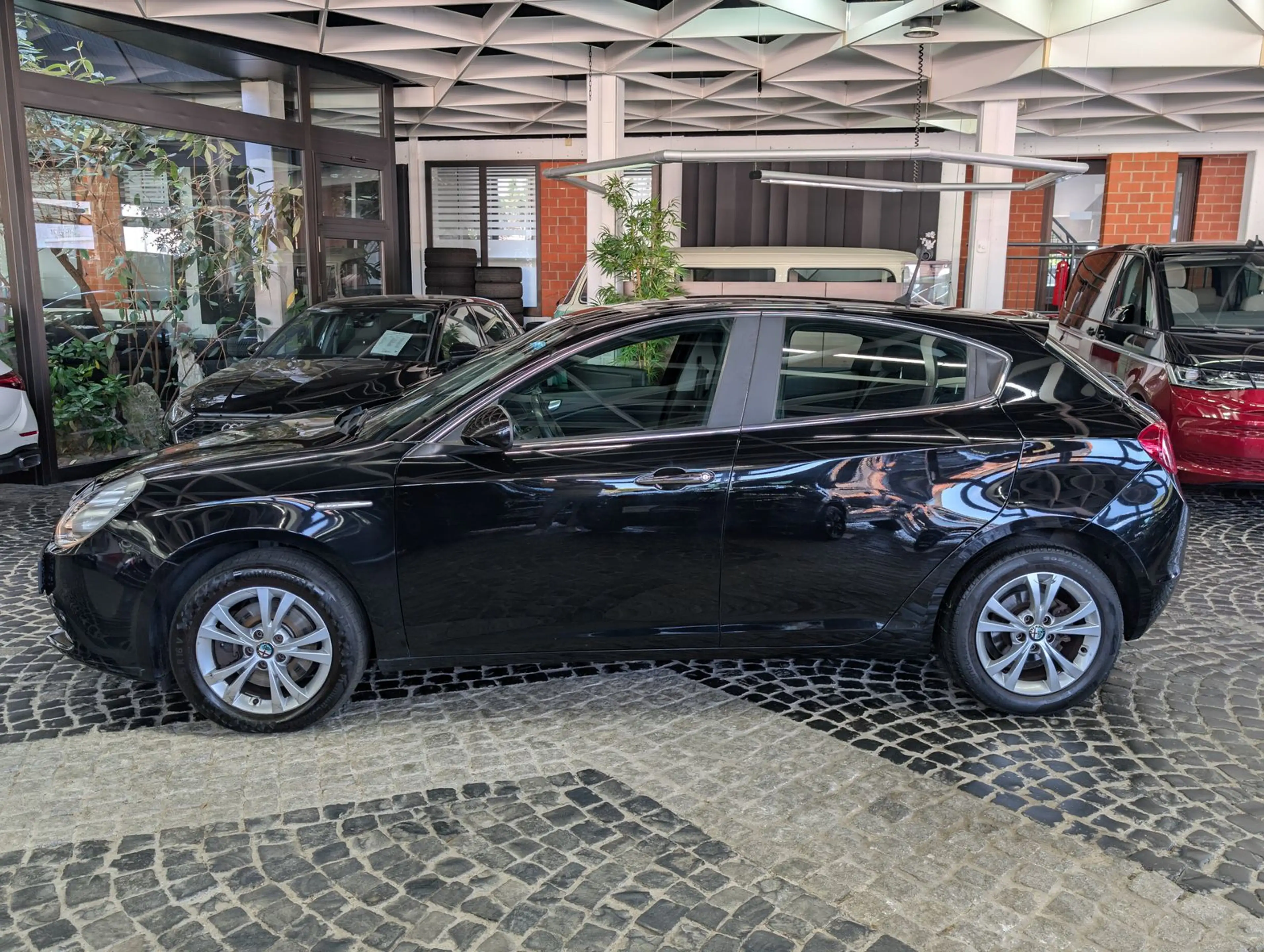 Alfa Romeo Giulietta Turismo 1.4 Turbo XENON TEMP MFL ALU — photo 4
