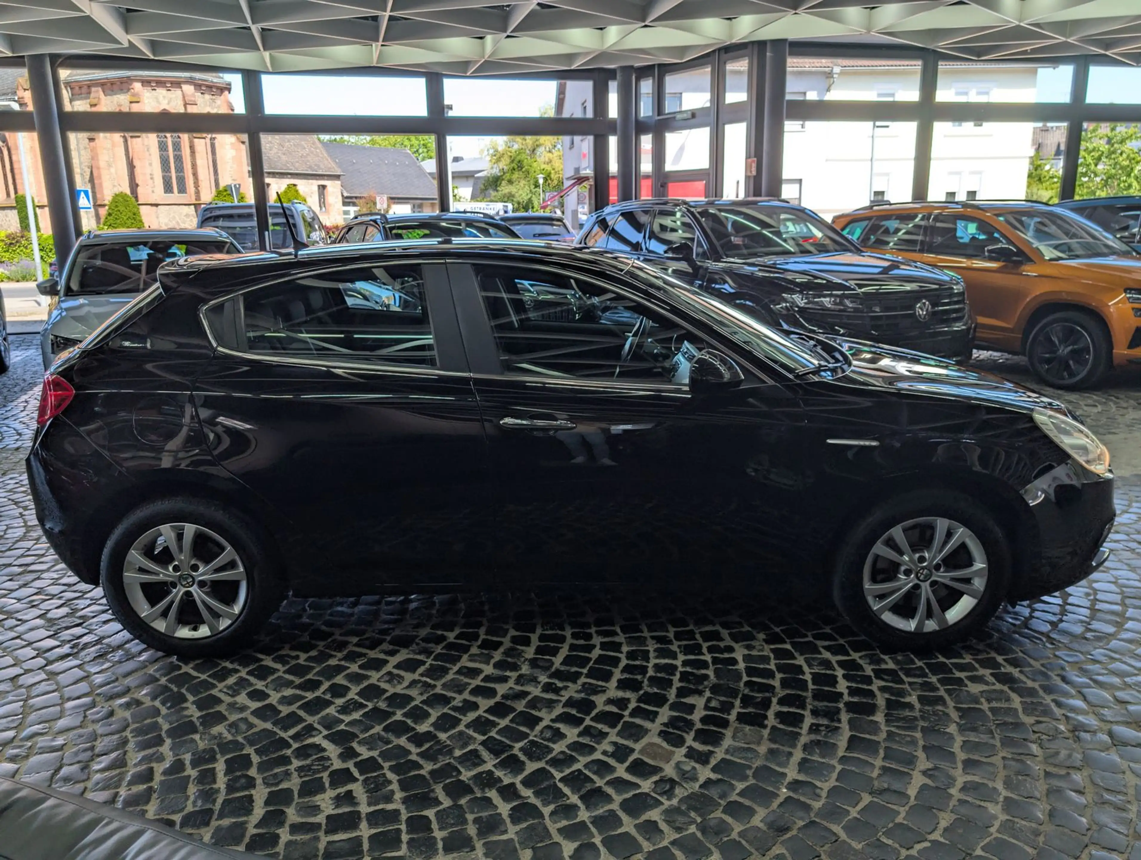 Alfa Romeo Giulietta Turismo 1.4 Turbo XENON TEMP MFL ALU — photo 8
