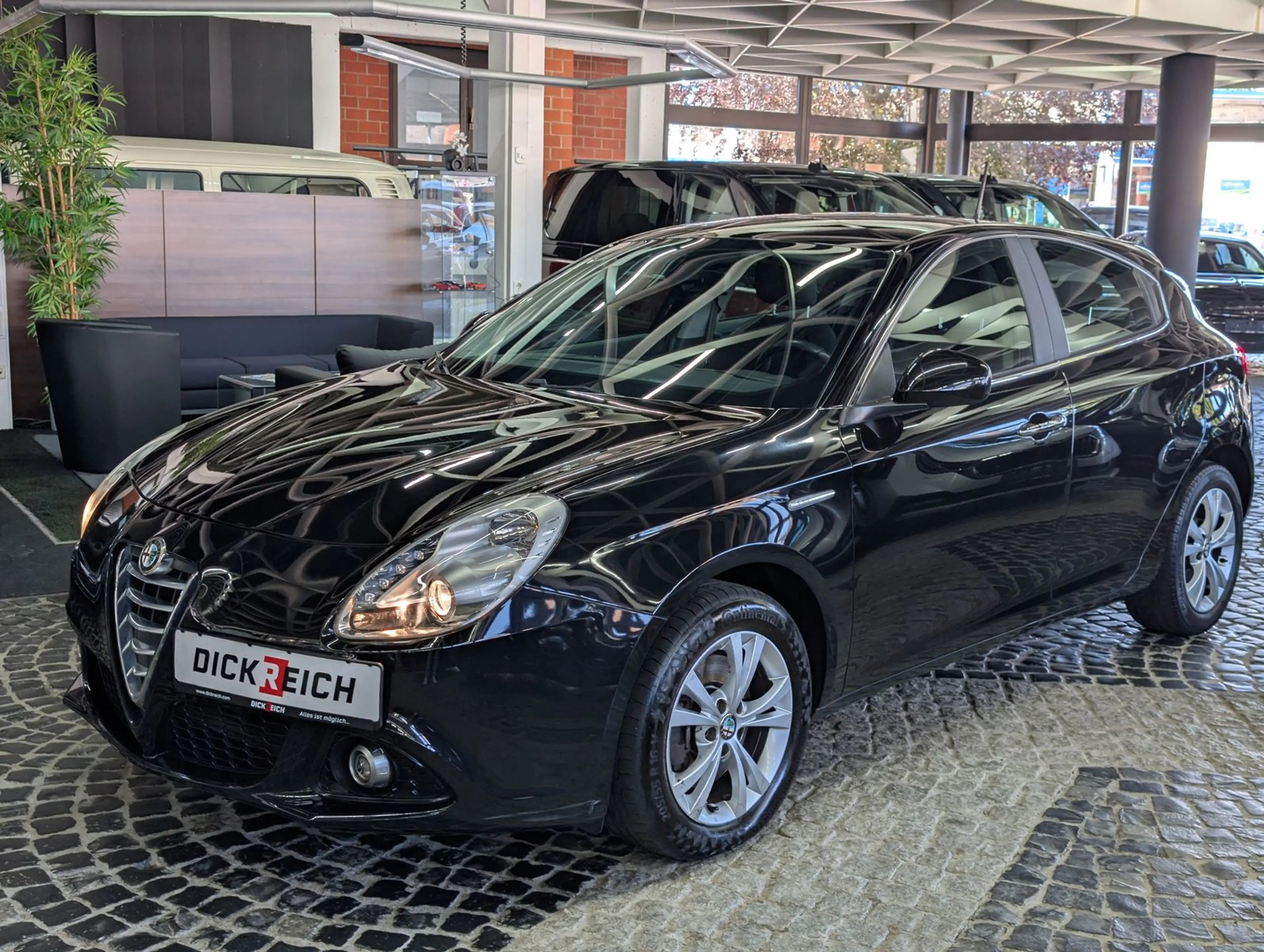 Alfa Romeo Giulietta Turismo 1.4 Turbo XENON TEMP MFL ALU — photo 3