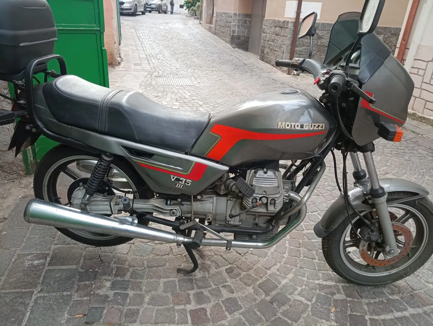 Moto Guzzi V 35 Moto Guzzi PY  V35 III Argent - 1