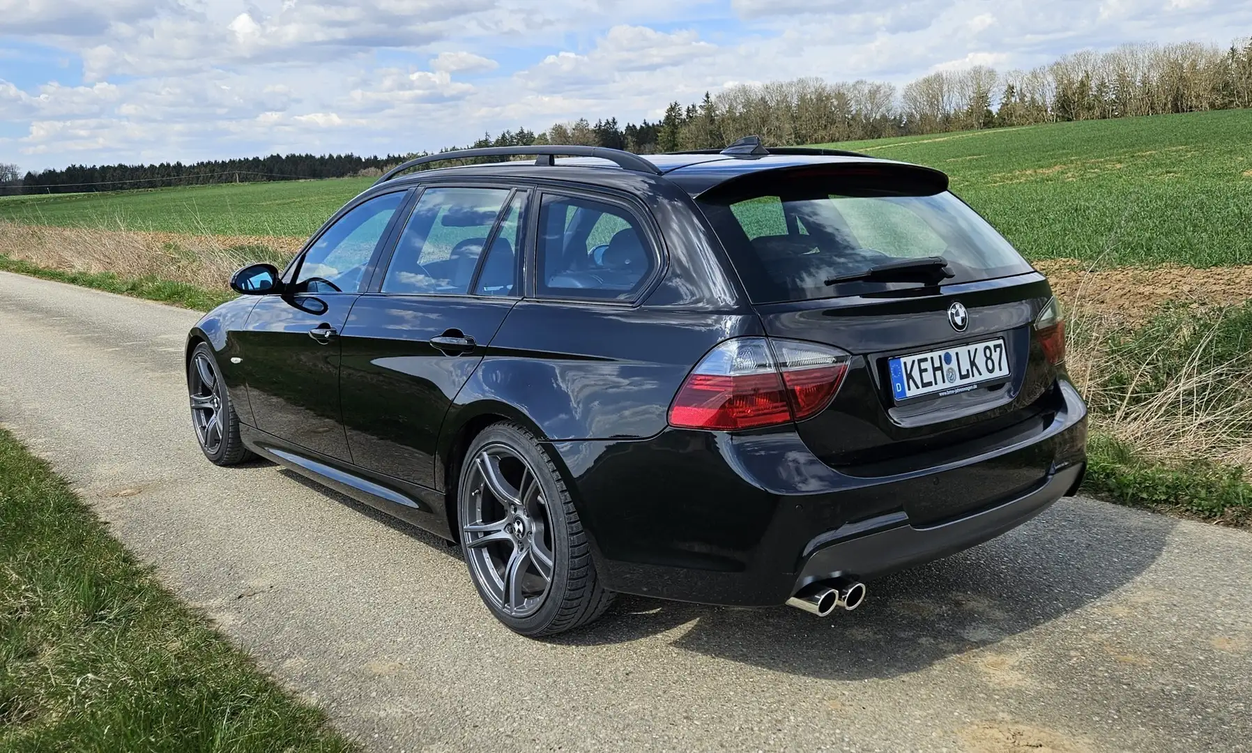 BMW 325 M-Paket | Top-Ausstattung Schwarz - 2