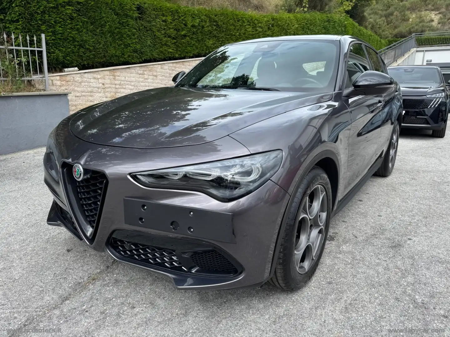 Alfa Romeo Stelvio 2.2 T.d. 160CV AT8 RWD Sprint Gris - 1