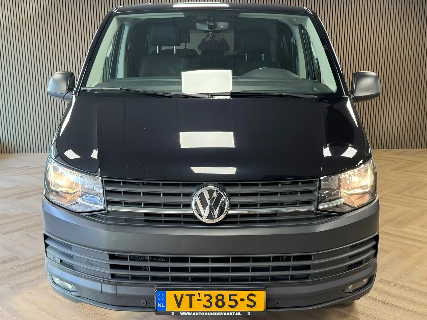 Volkswagen Transporter 2.0 TDI L2H2 Highline DSG AUT. AIRCO CRUISE PDC TR Negro - 2