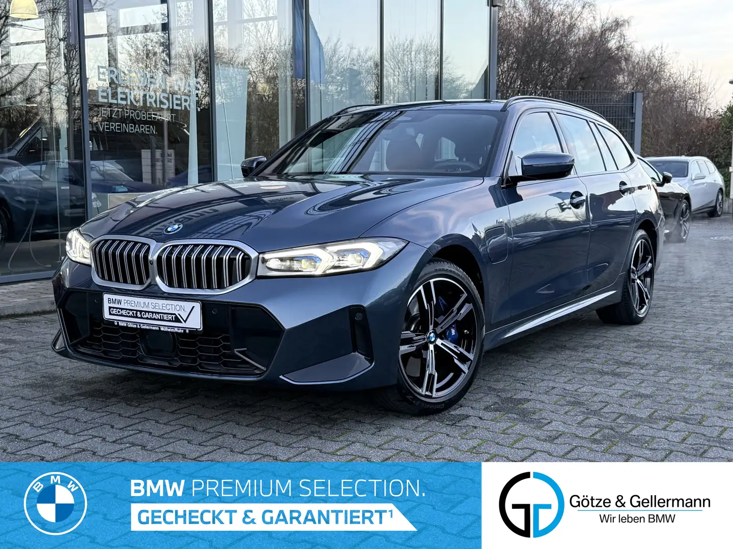 BMW 330 e xDrive Touring M Sport Stop&Go AHK FACELIFT Blau - 1