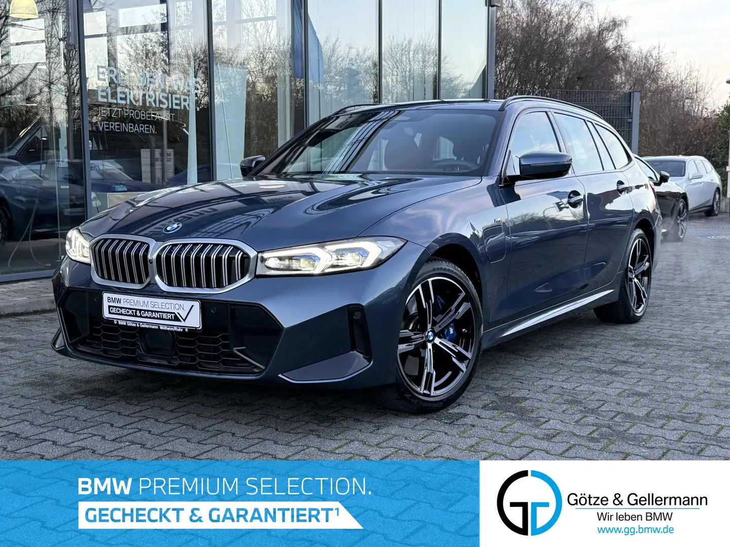 BMW 330 e xDrive Touring M//Leas.ab EUR515,-inkl. Blau - 1