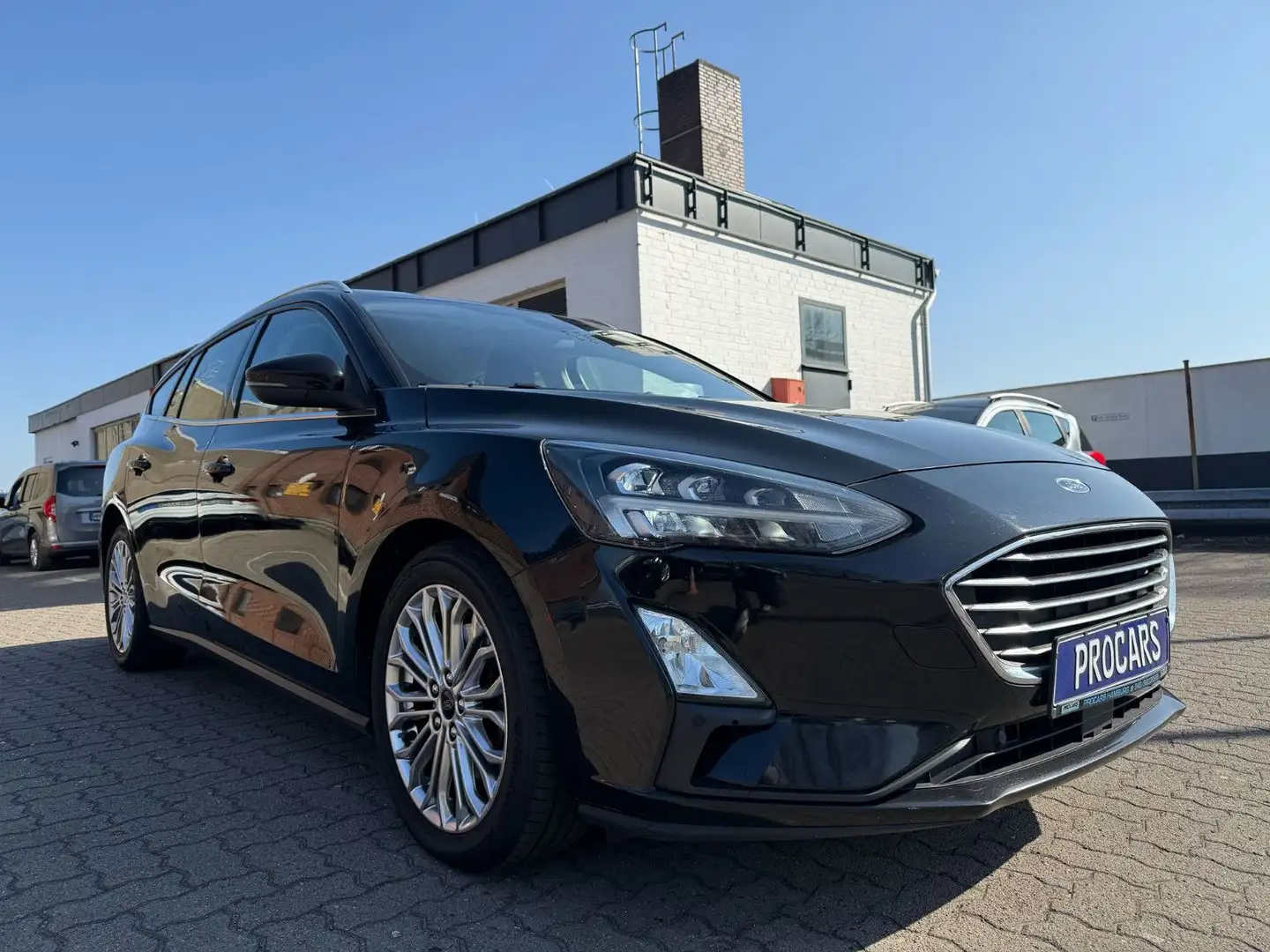 Ford Focus 1.5 TDCI  AUT.*Titanium*LED*HEAD-UP*B&O*AHK Negro - 1