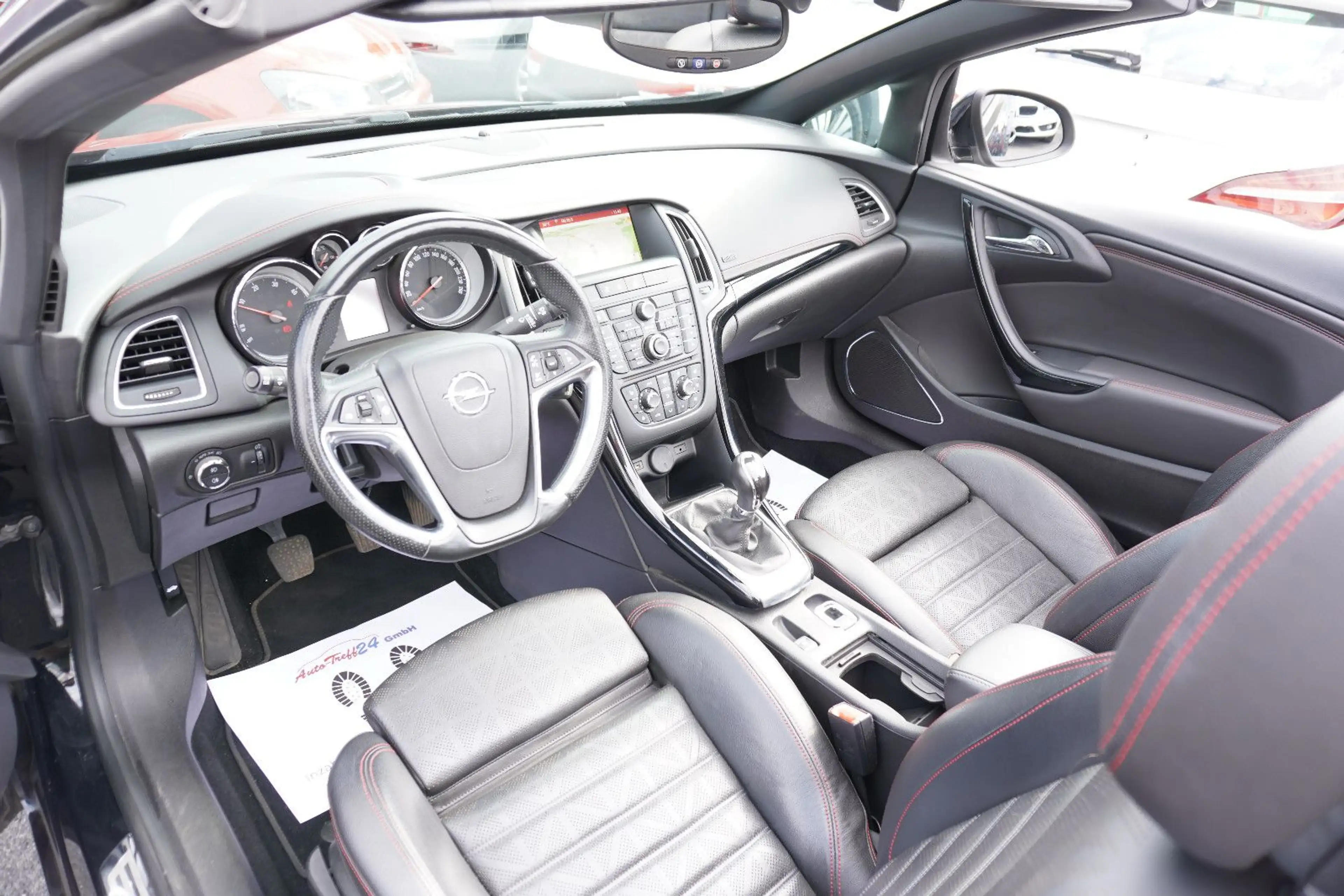 Opel Cascada 2.0 CDTI Innovation *Navi*Xenon*Leder*++ — photo 15