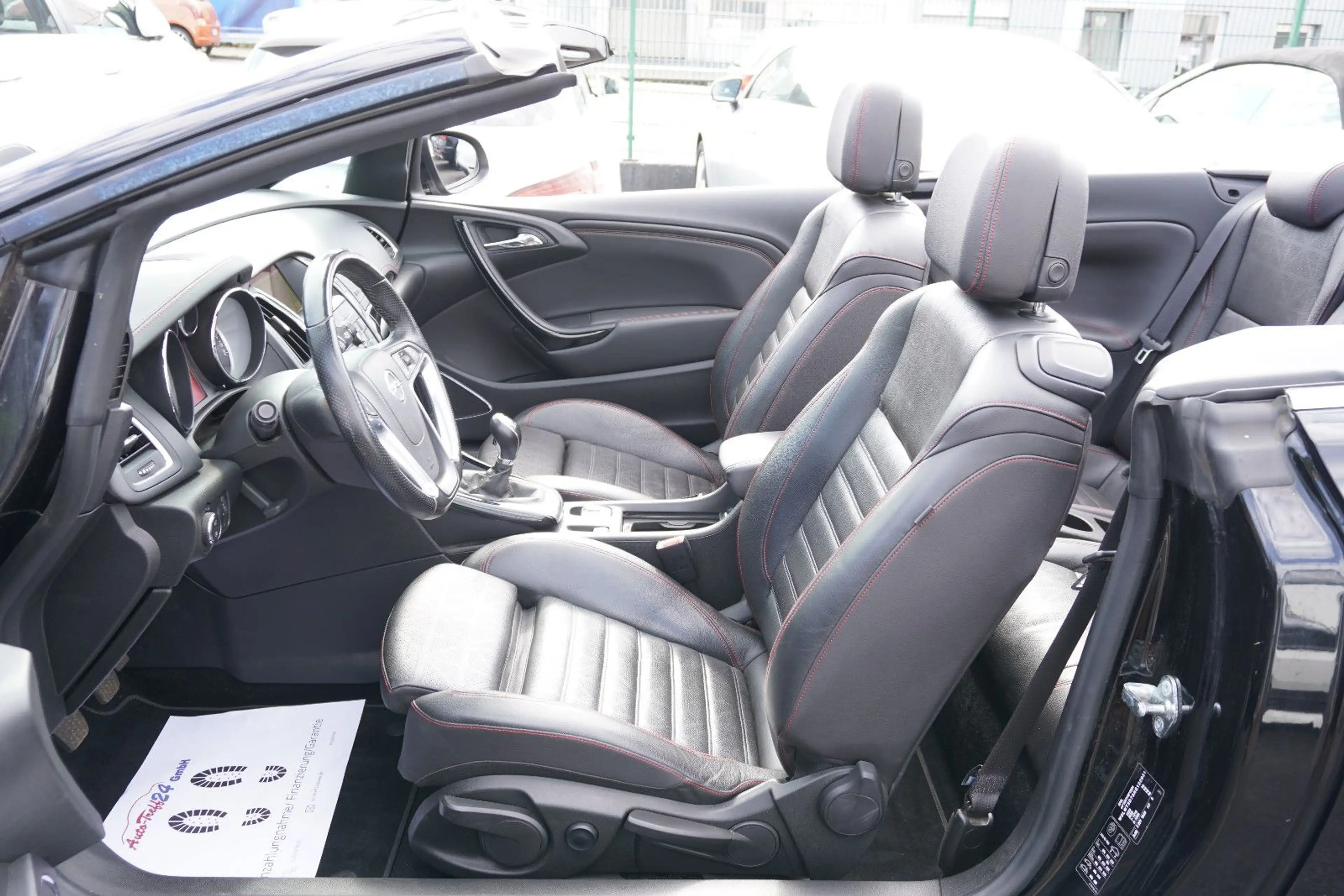 Opel Cascada 2.0 CDTI Innovation *Navi*Xenon*Leder*++ — photo 13