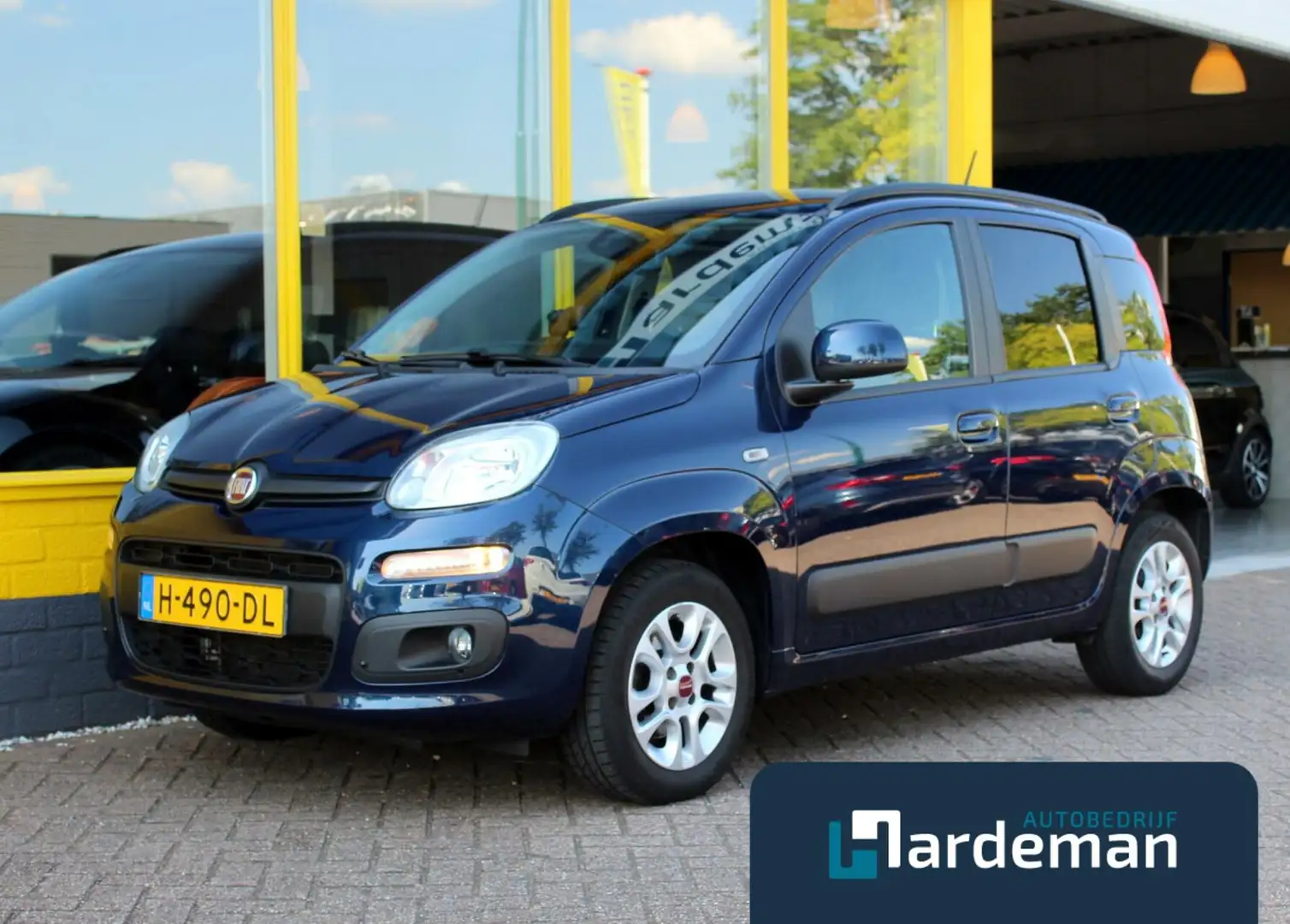 Fiat Panda 1.2 Lounge Clima Bluetooth Blauw - 1