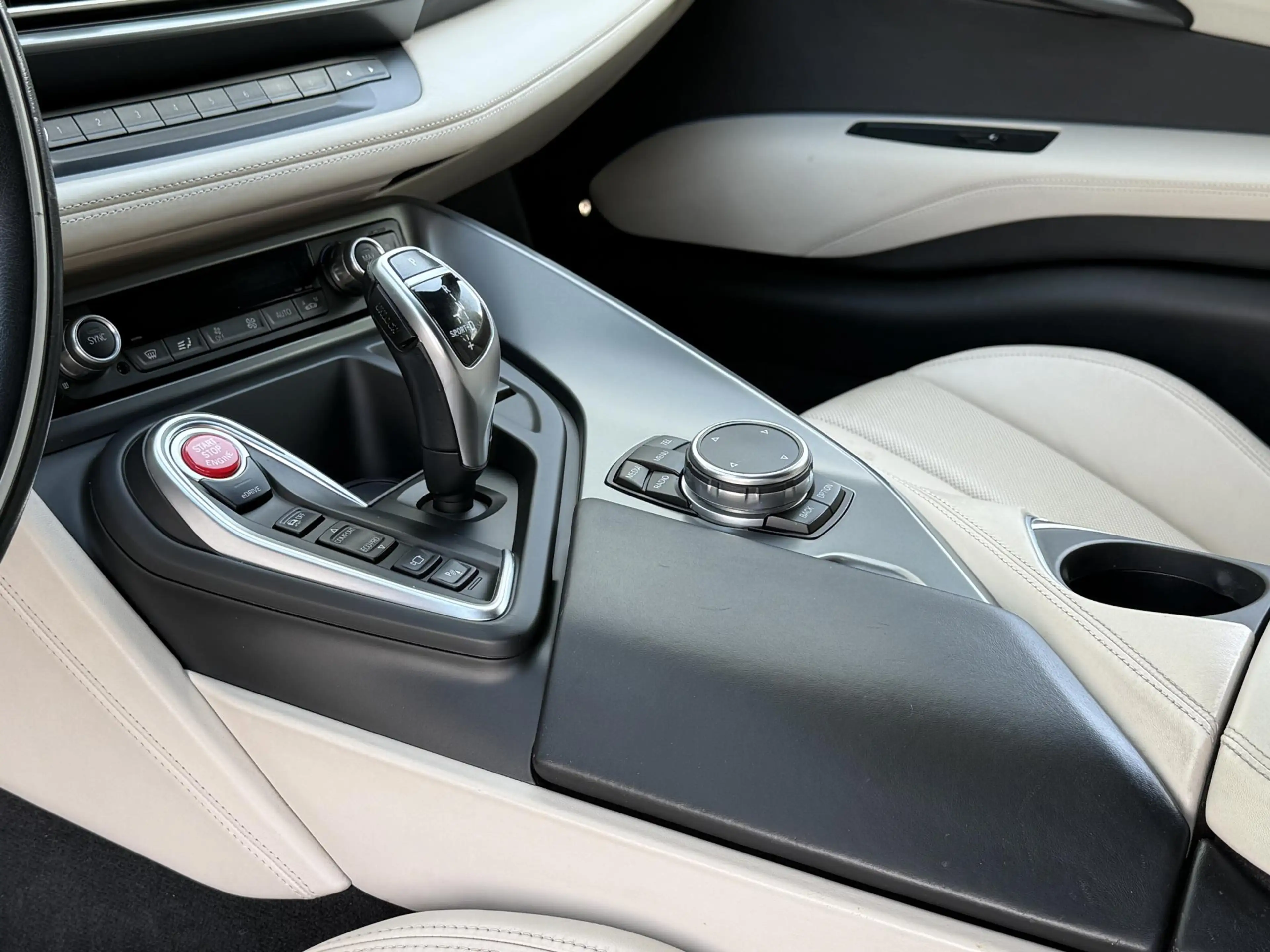 BMW i8 1.5 First Edition Plug In Hybrid Automaat 20 Inch — photo 11
