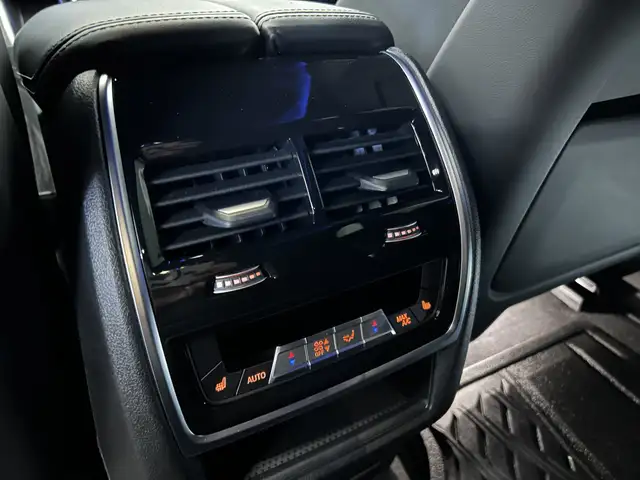 BMW XM 50e *Soft Close / AHK / Adaptives M-Fahrwerk* Ansicht 19