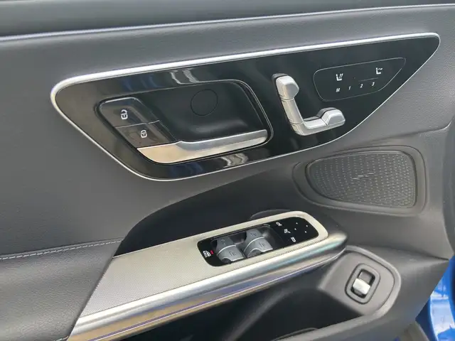 Mercedes-Benz Cle view 10