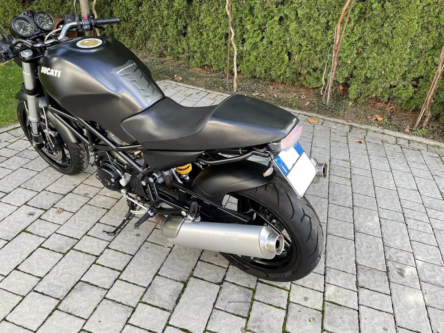 Ducati Monster 695 Dark Siyah - 2