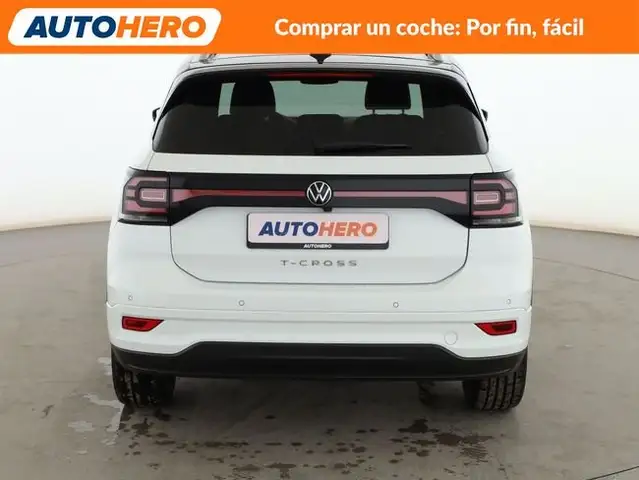 Volkswagen T-Cross view 5