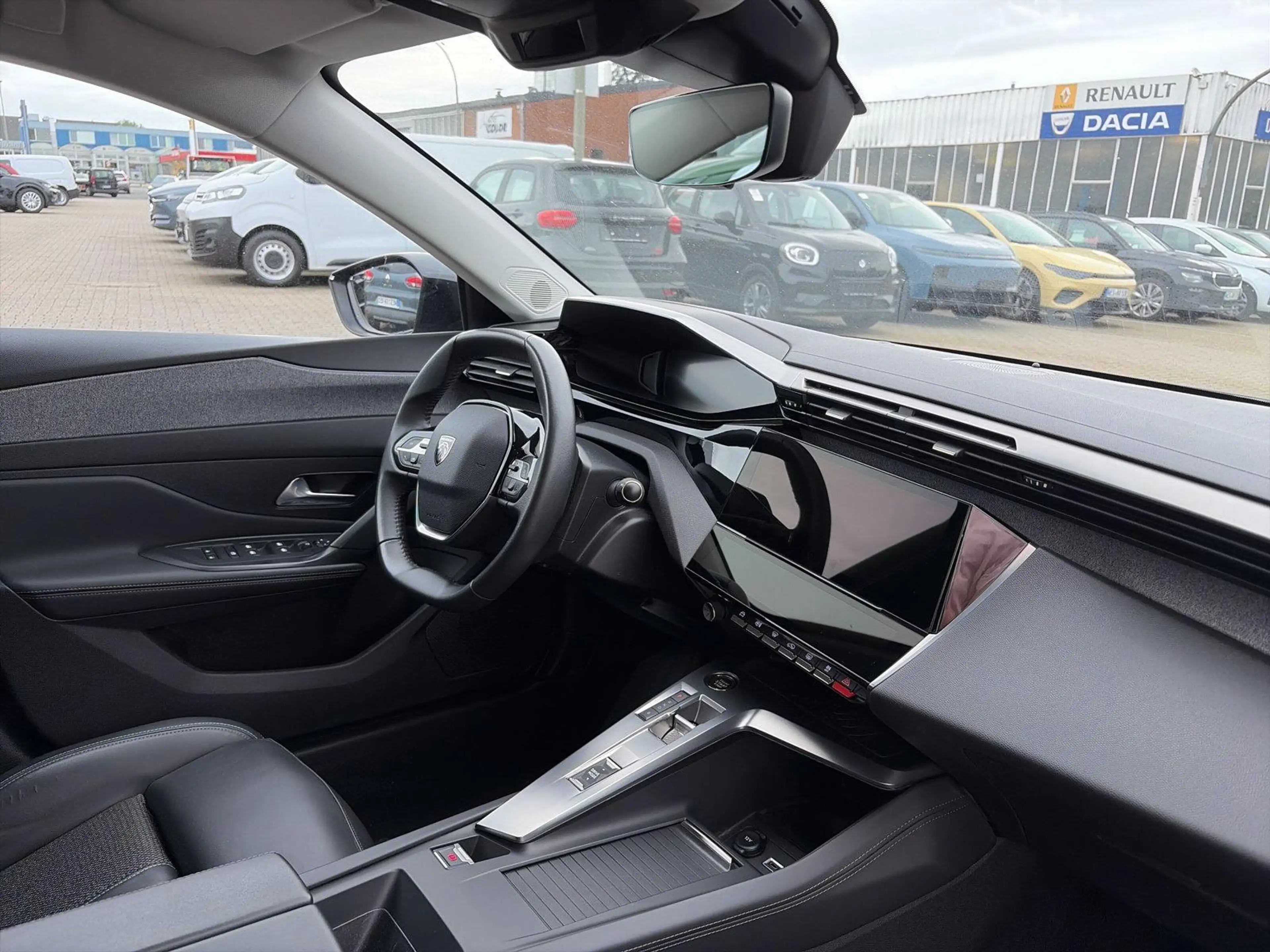 Peugeot 308 SW Hybrid 180 Allure Pack — photo 15
