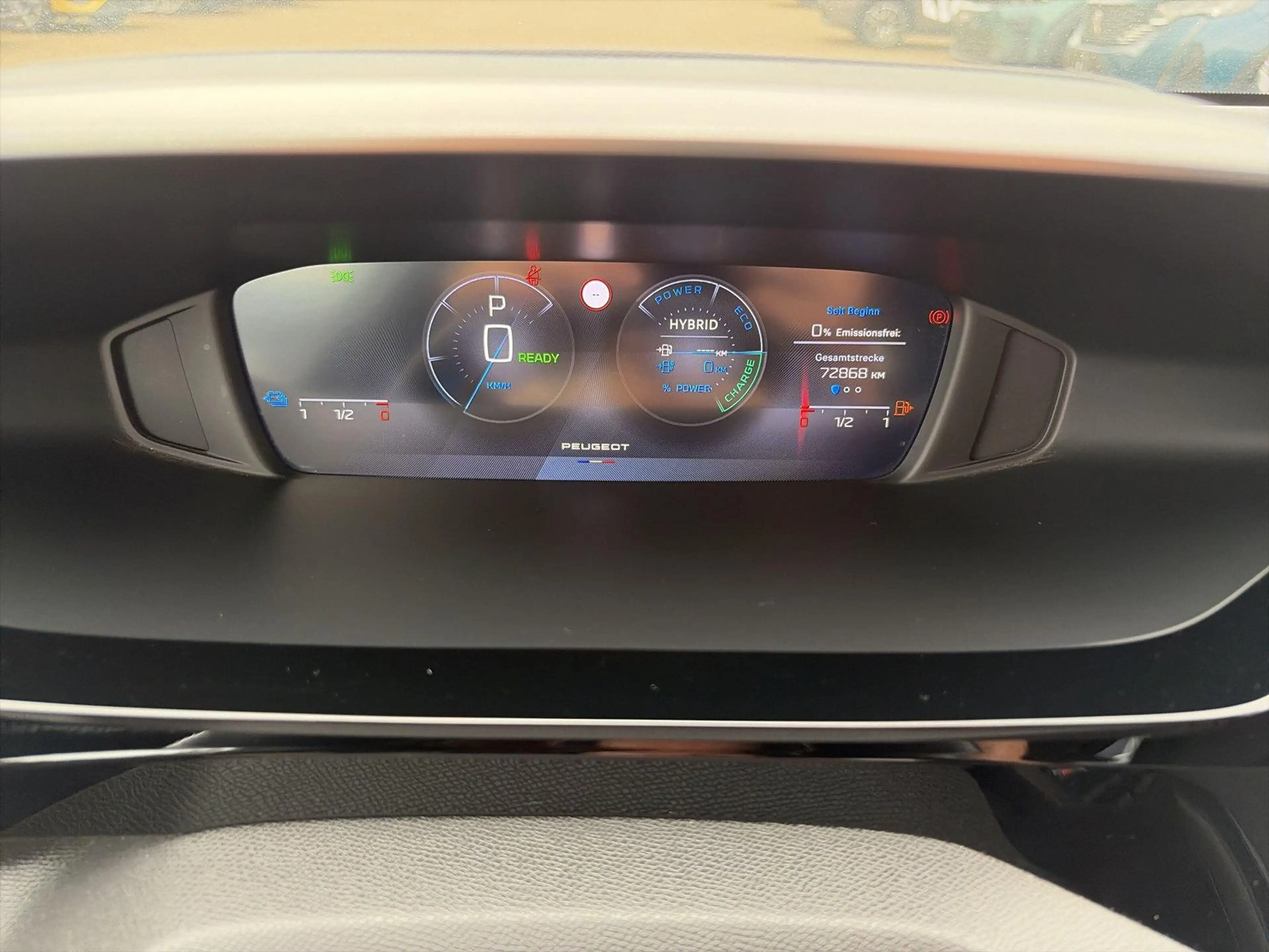 Peugeot 308 SW Hybrid 180 Allure Pack — photo 11
