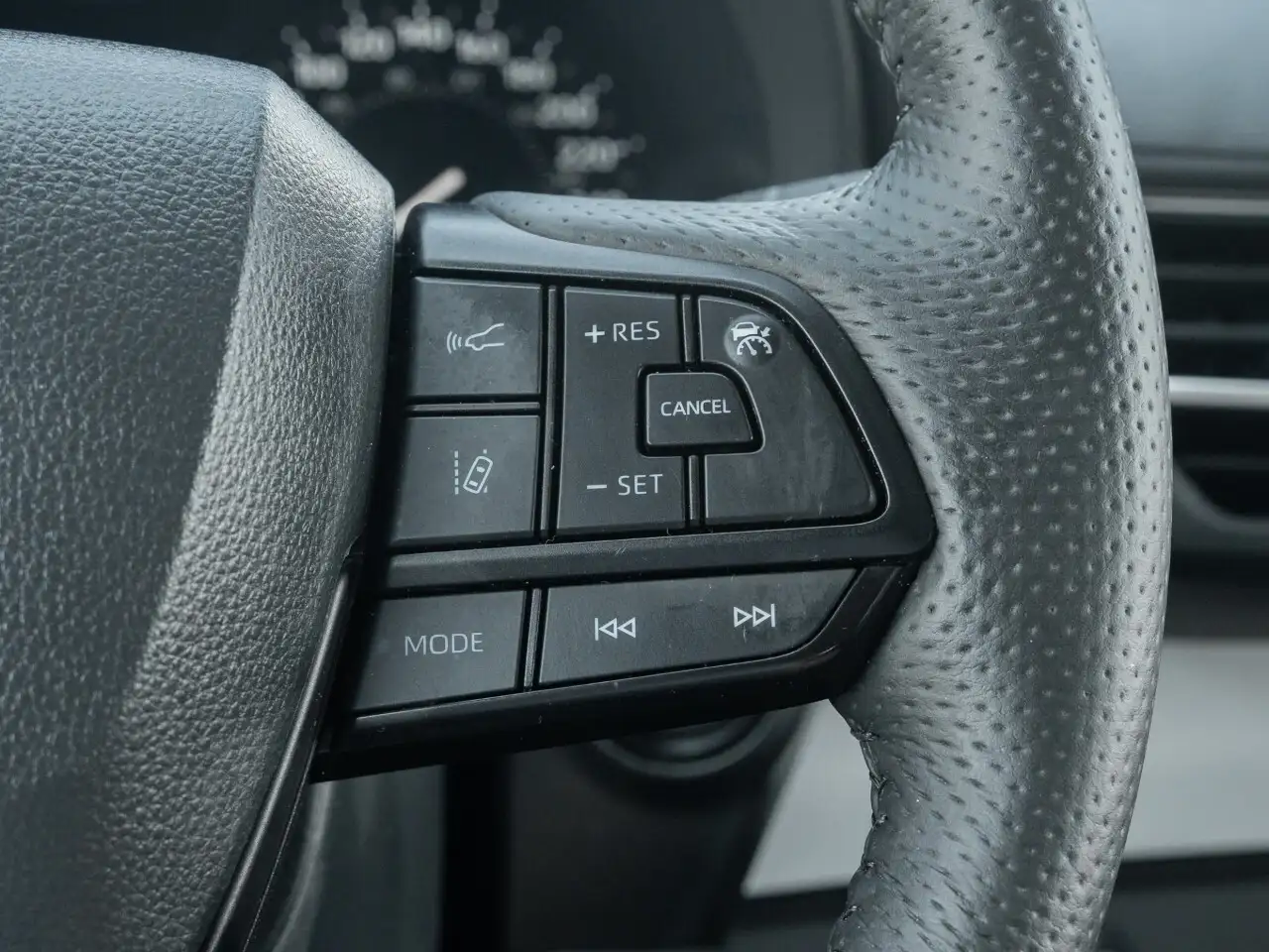 Toyota Sienna снимка Toyota Sienna