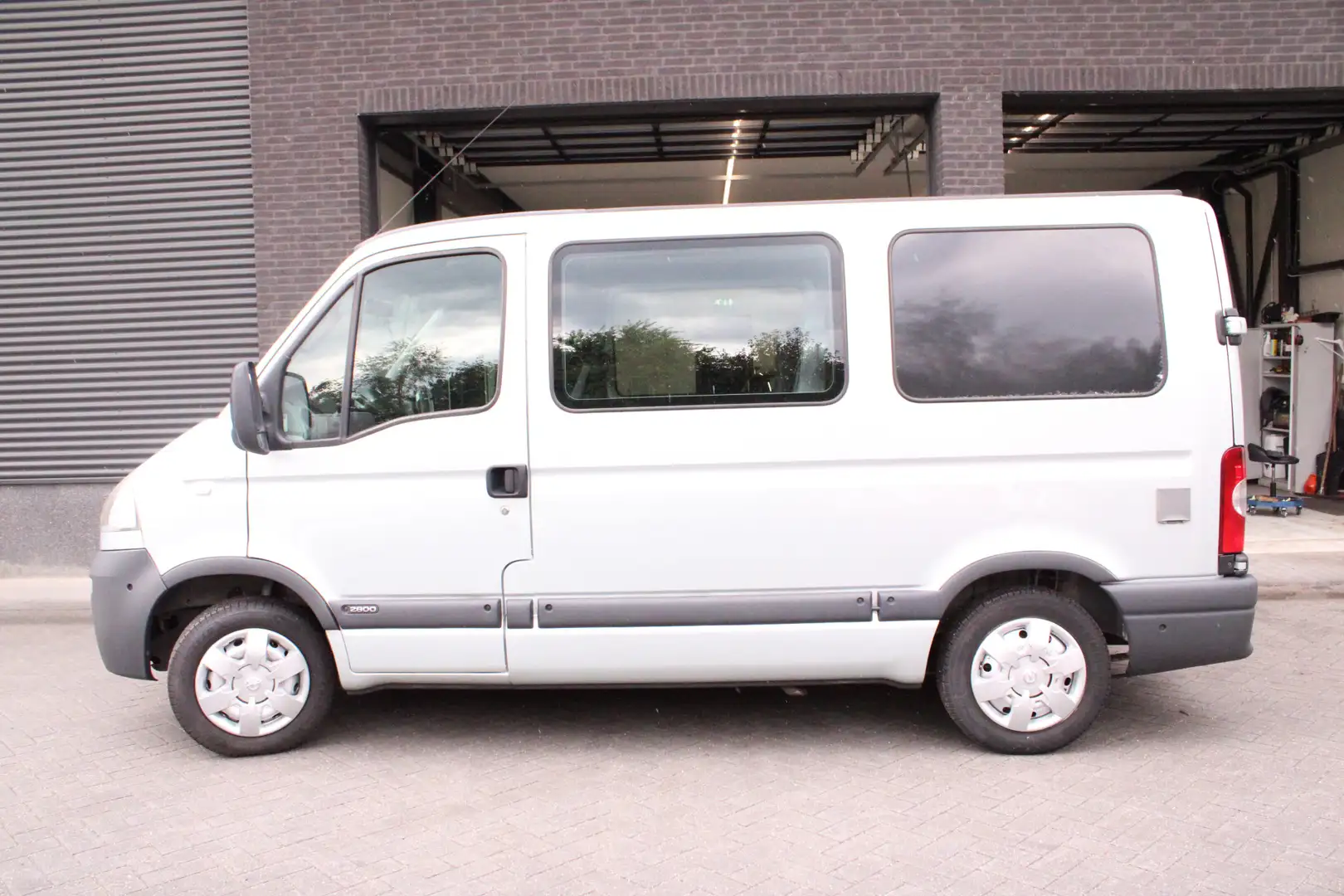 Opel Movano 2.5 CDTI L1H1 | Automaat | Rolstoelbus met Lift | Срібний - 2