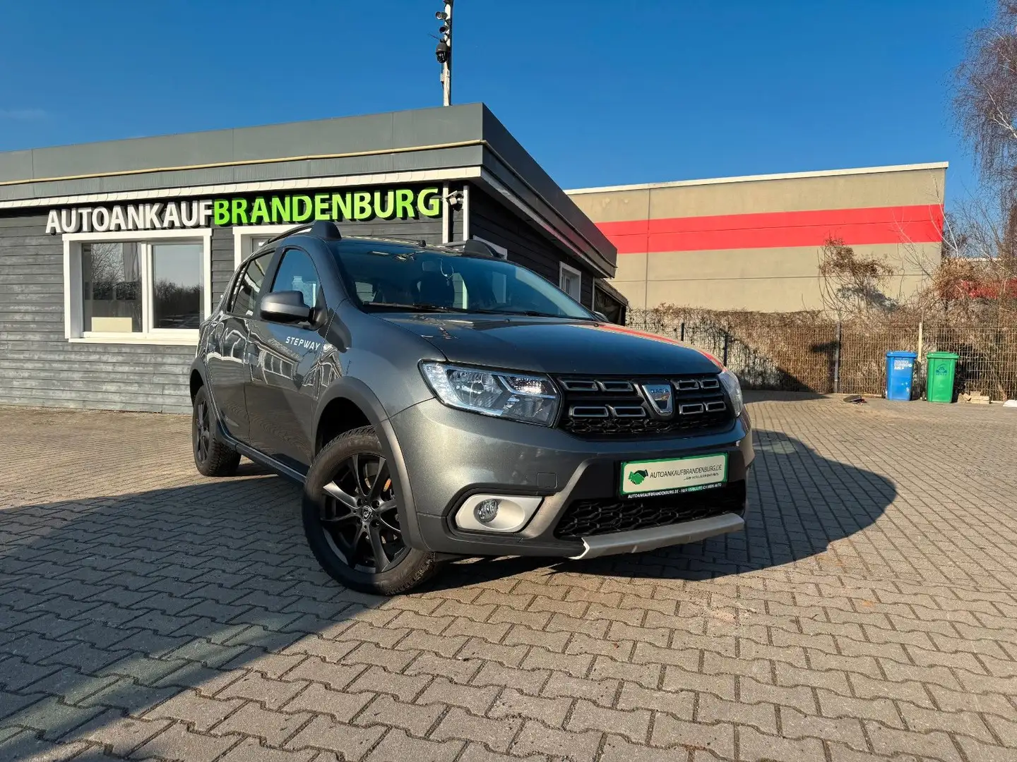 Dacia Sandero II Stepway Celebration Grau - 2