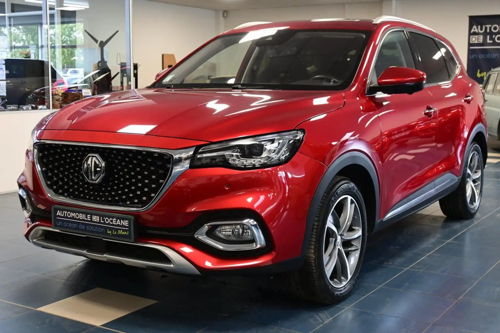 MG EHS 1.5T GDI PHEV Comfort Rouge - 1