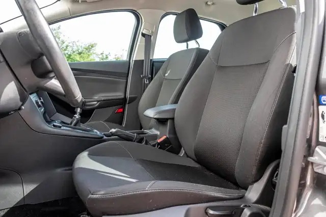Ford Focus view 7