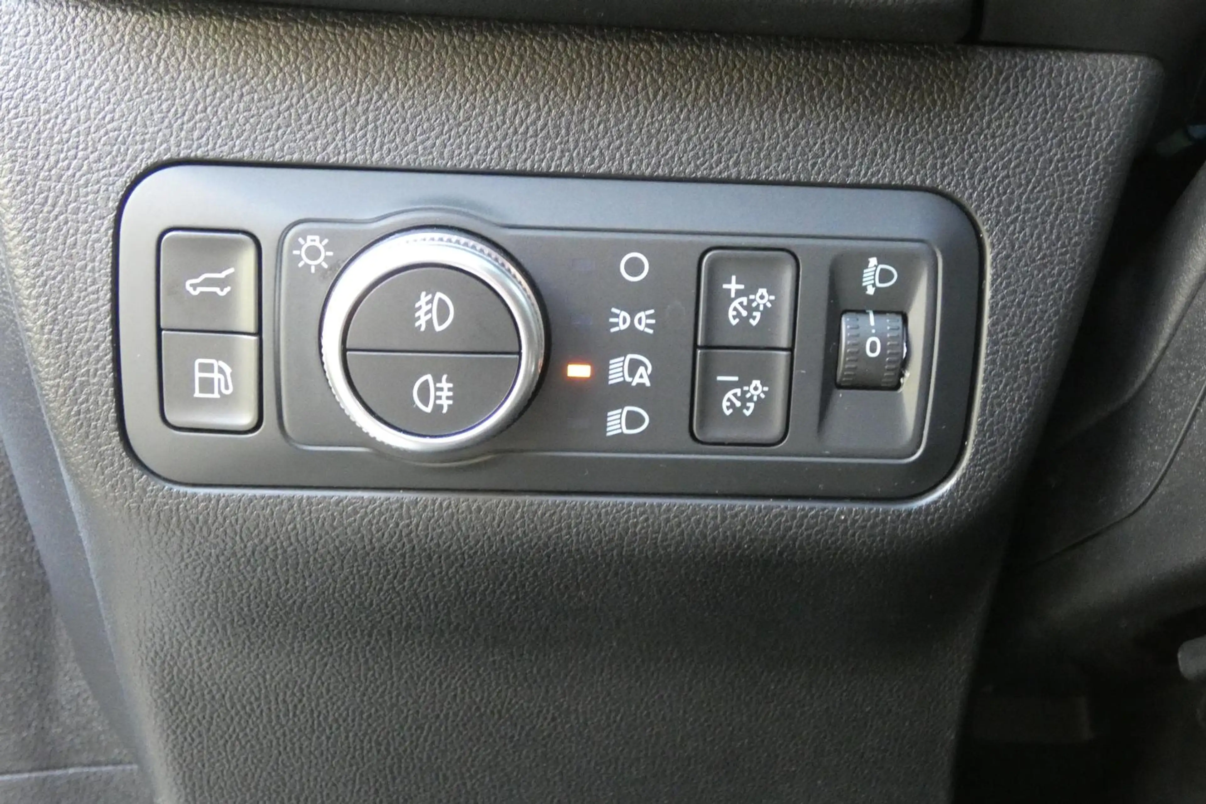 Ford Kuga PHEV ST-Line #NAVI #AHK #CAM #LENKRADHZG — photo 13