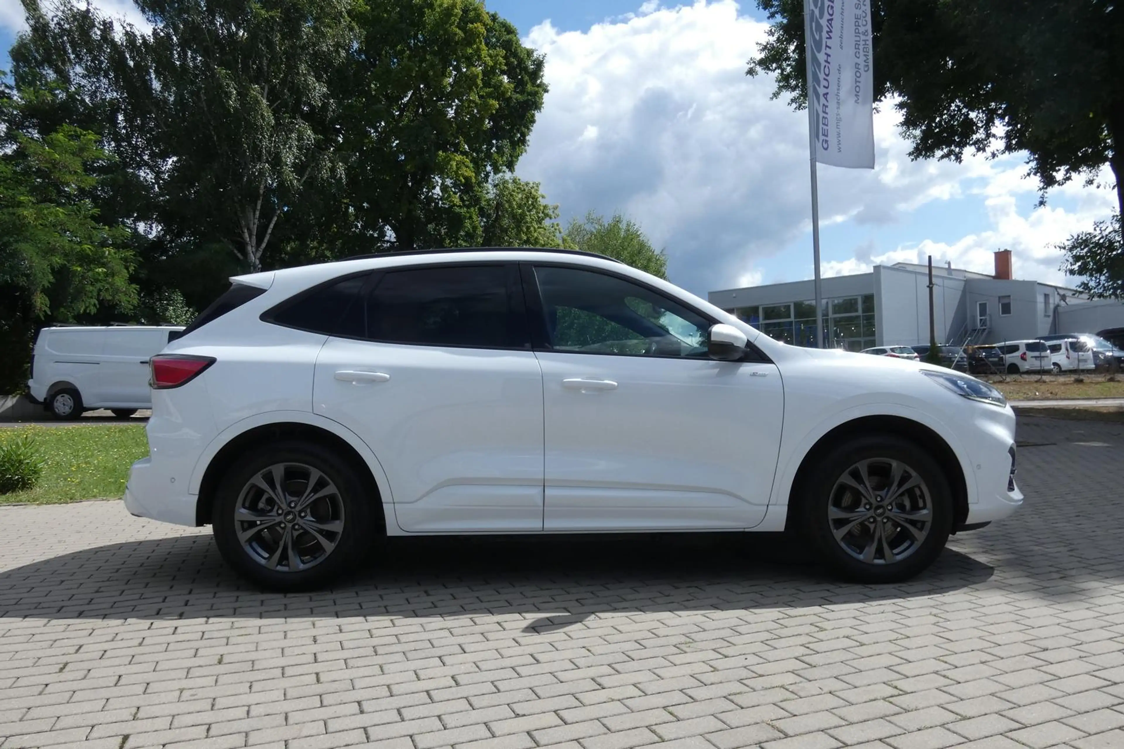 Ford Kuga PHEV ST-Line #NAVI #AHK #CAM #LENKRADHZG — photo 7